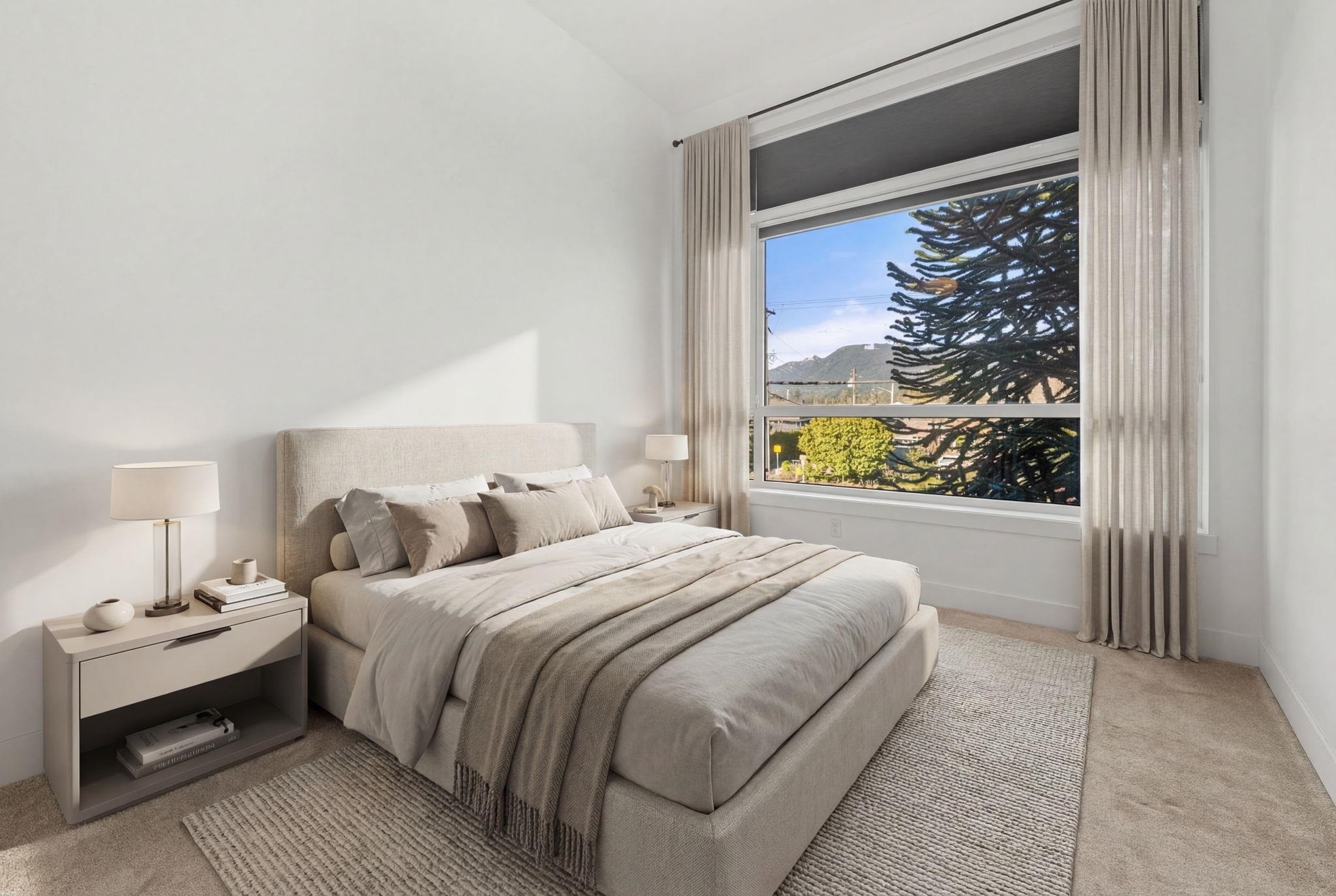 361 15Th Street E, North Vancouver, BC