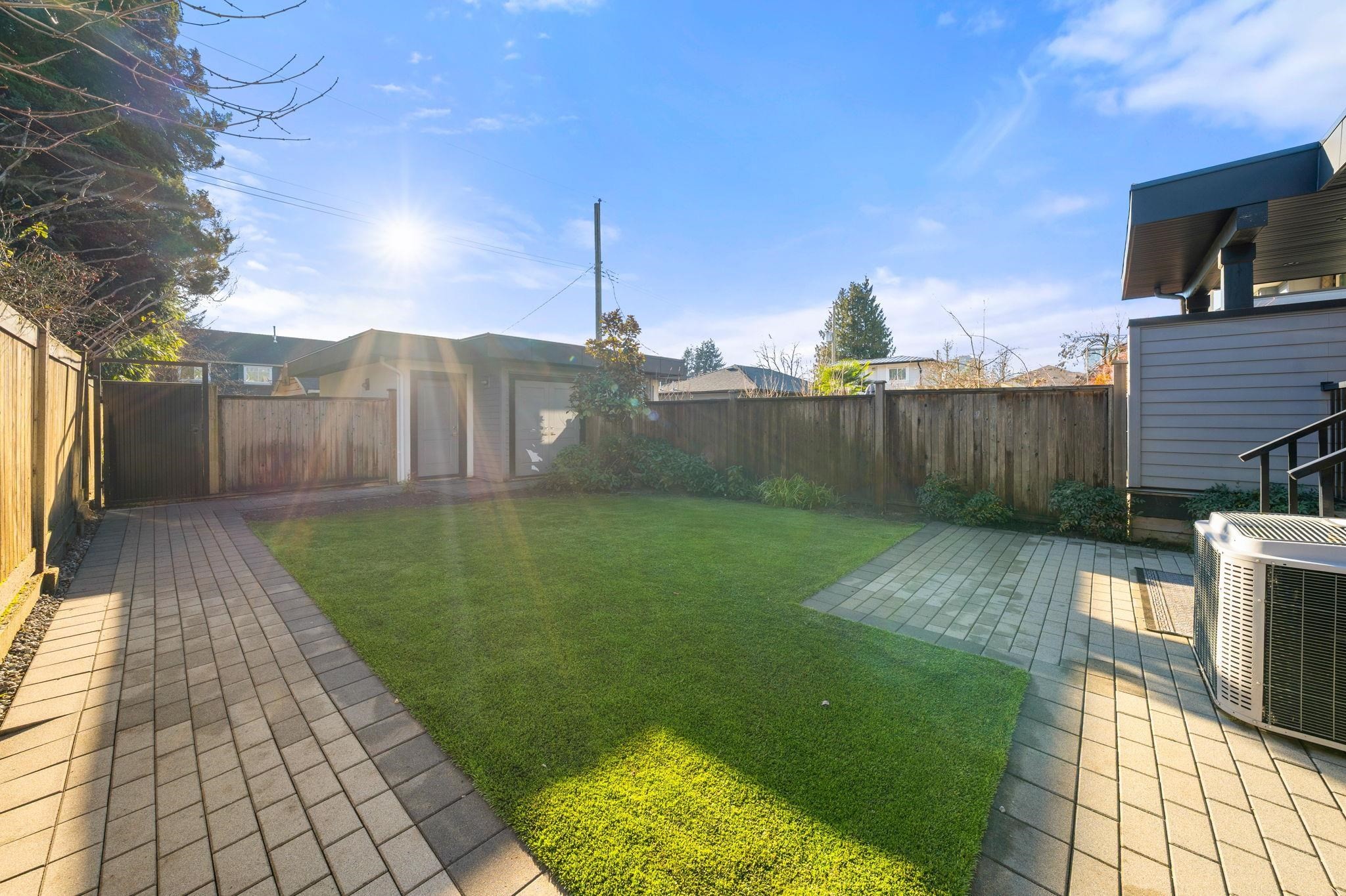 361 15Th Street E, North Vancouver, BC