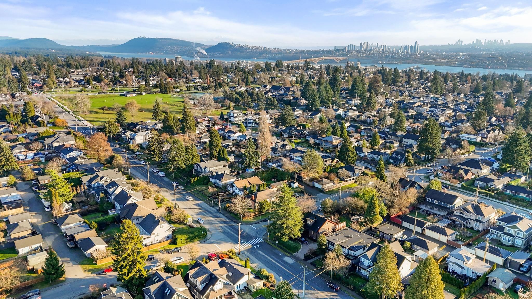 361 15Th Street E, North Vancouver, BC