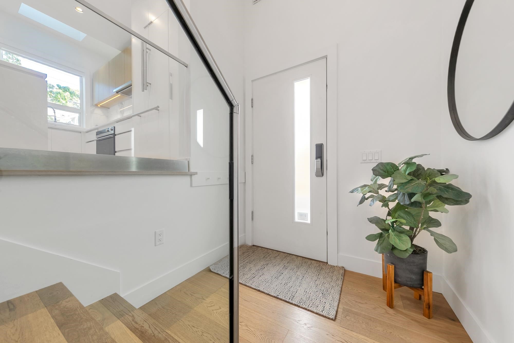 2431 Broadway W, Vancouver, BC