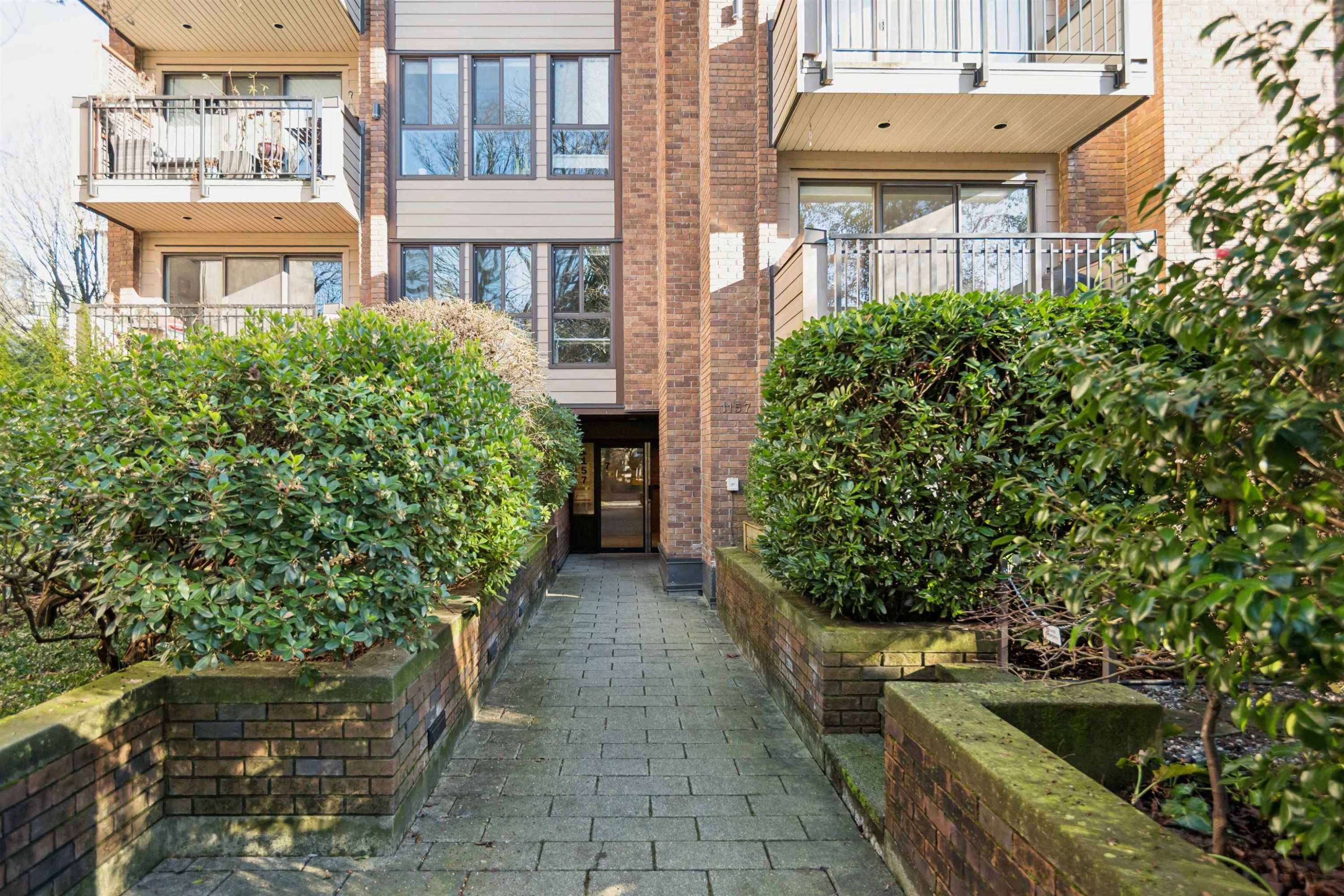 202-1157 Nelson Street, Vancouver, BC