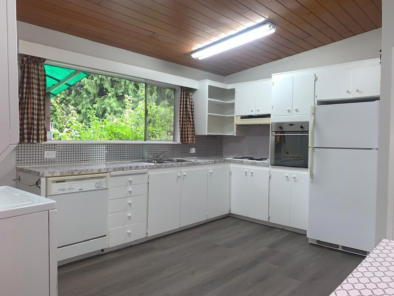 12079 Glenhurst Street, Maple Ridge, BC