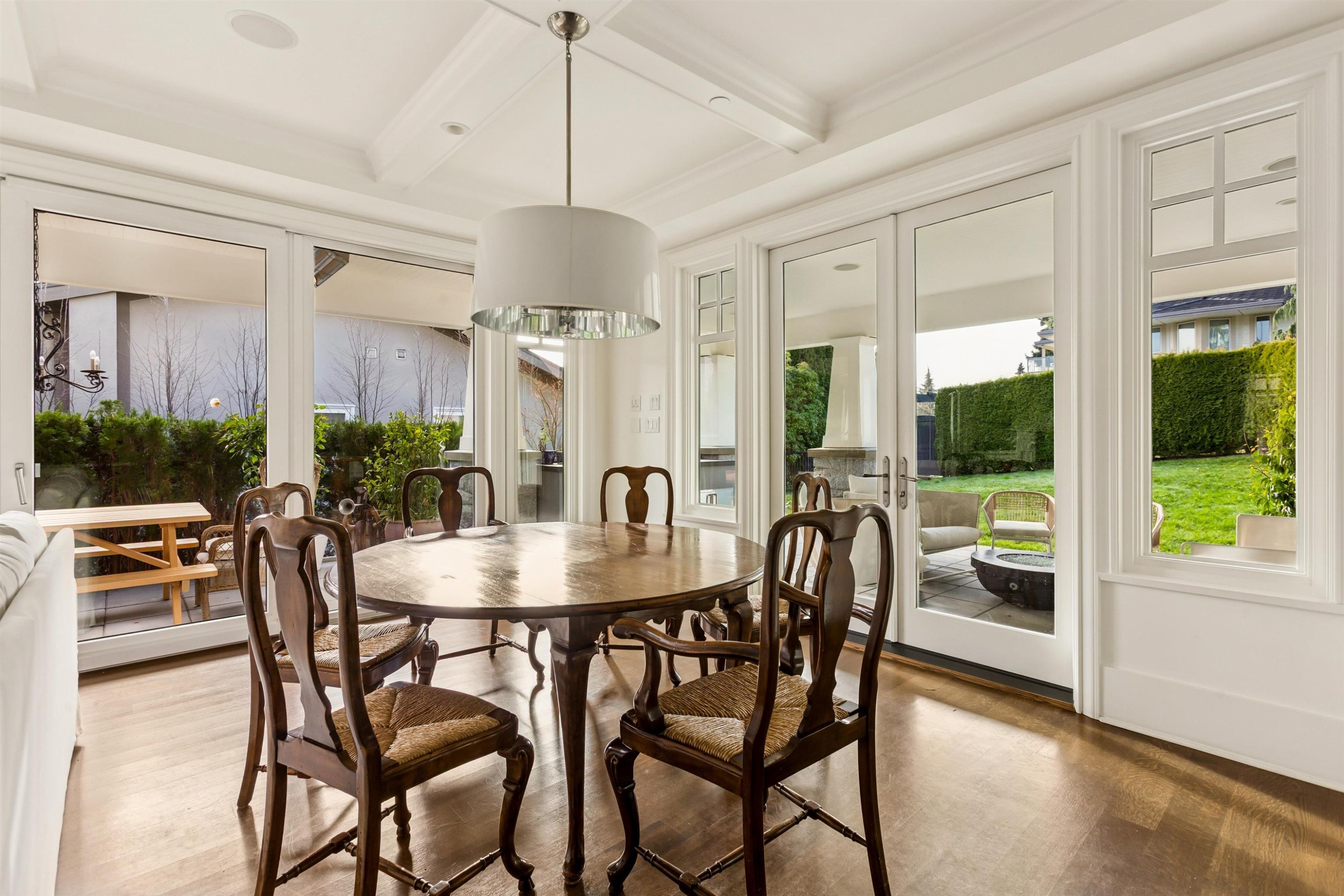 1398 Lawson Avenue, West Vancouver, BC