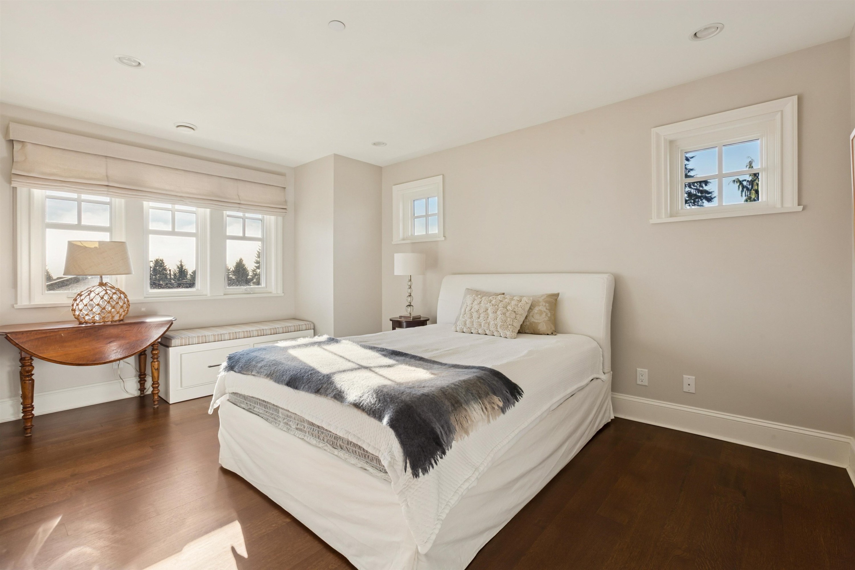 1398 Lawson Avenue, West Vancouver, BC