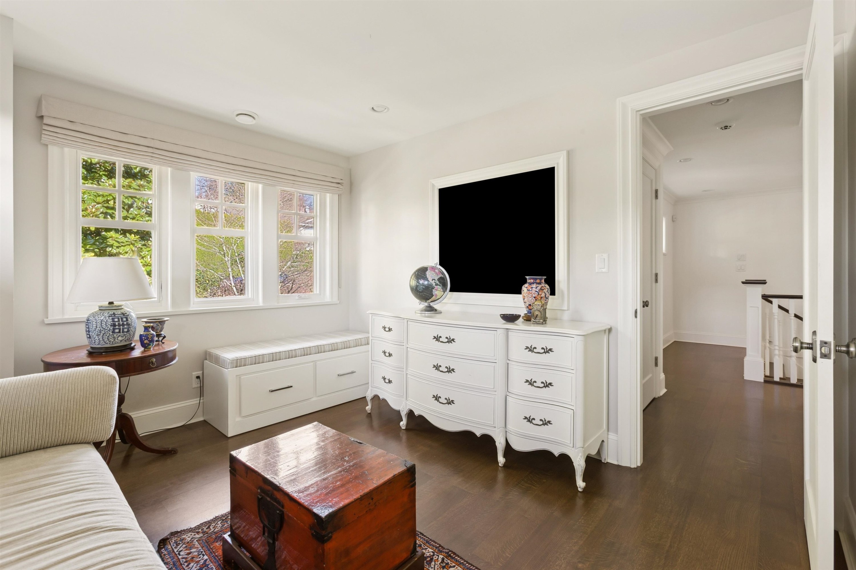 1398 Lawson Avenue, West Vancouver, BC