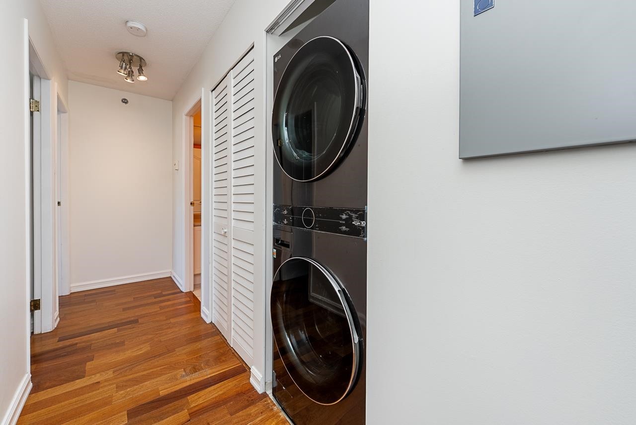 1304-283 Davie Street, Vancouver, BC