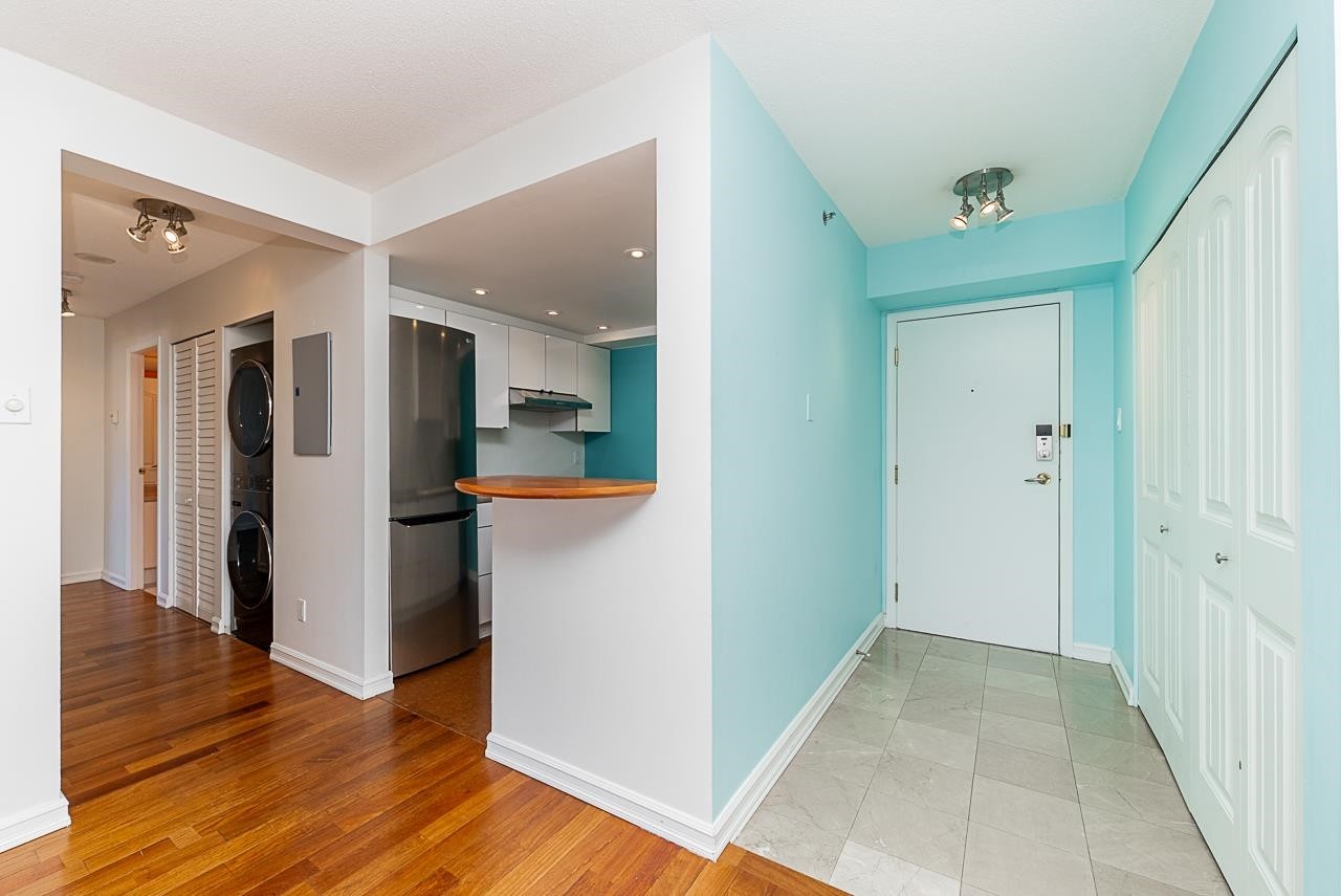 1304-283 Davie Street, Vancouver, BC