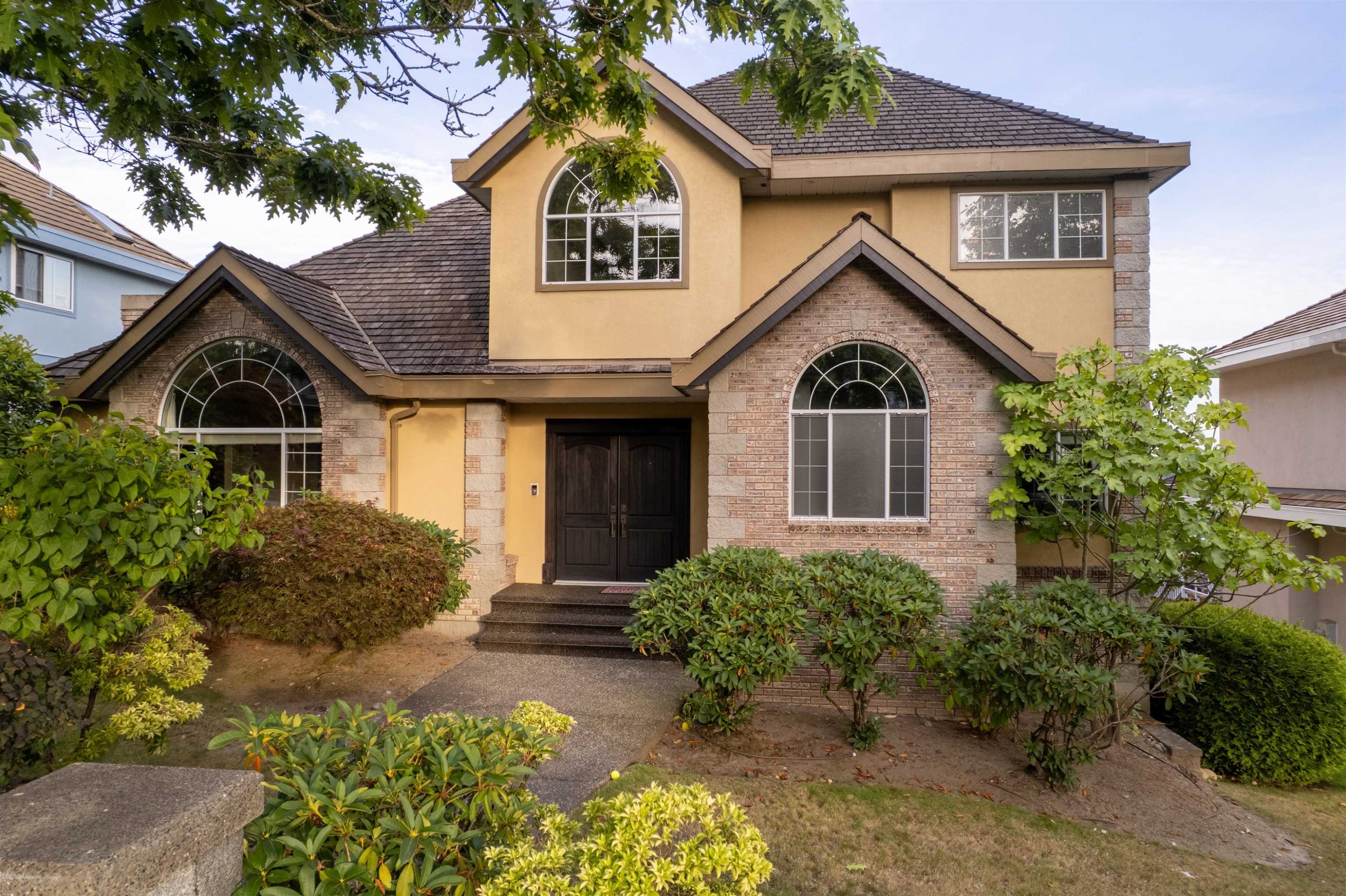 816 Citadel Drive, Port Coquitlam, BC