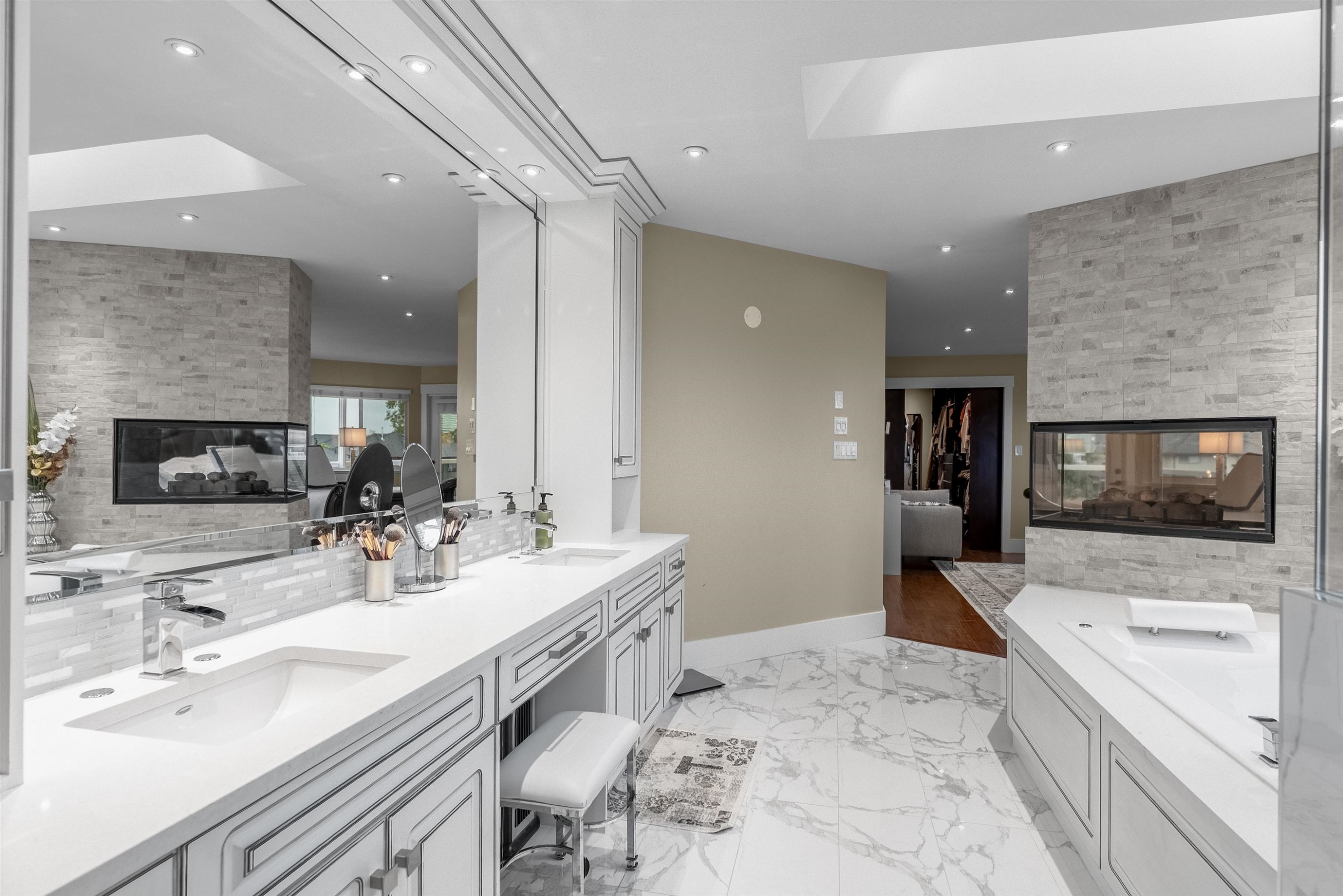 816 Citadel Drive, Port Coquitlam, BC