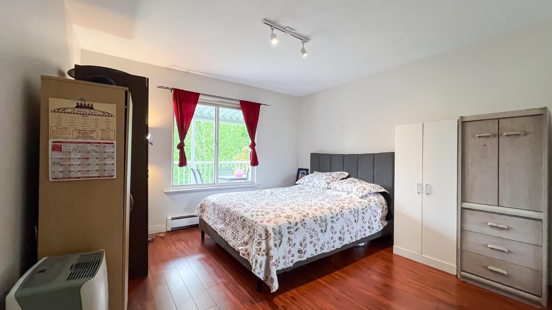 1553 Burrill Avenue, North Vancouver, BC