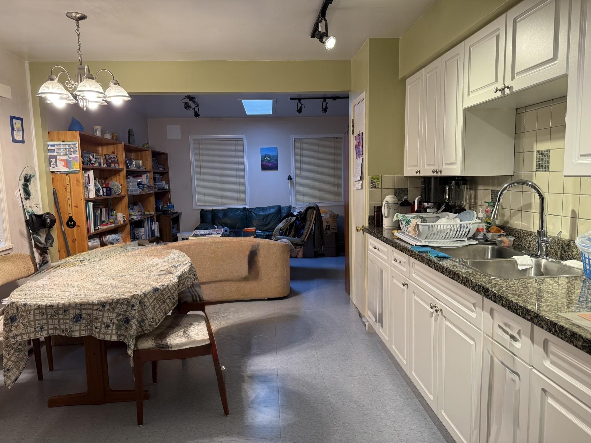 1245 51St Avenue E, Vancouver, BC