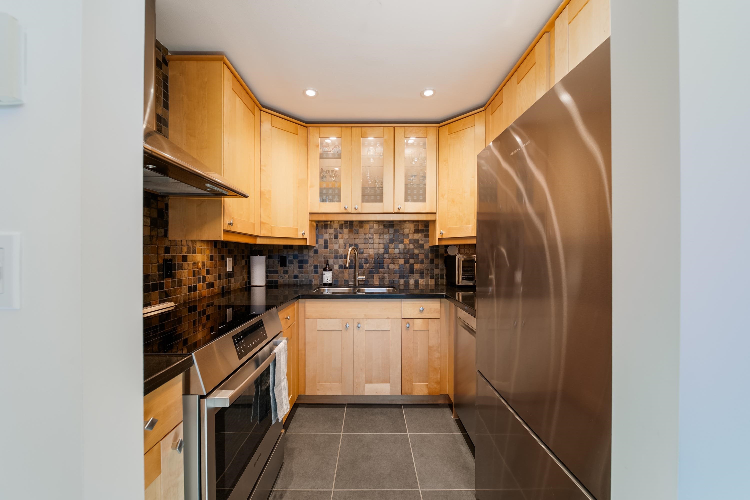 141 13Th Avenue W, Vancouver, BC