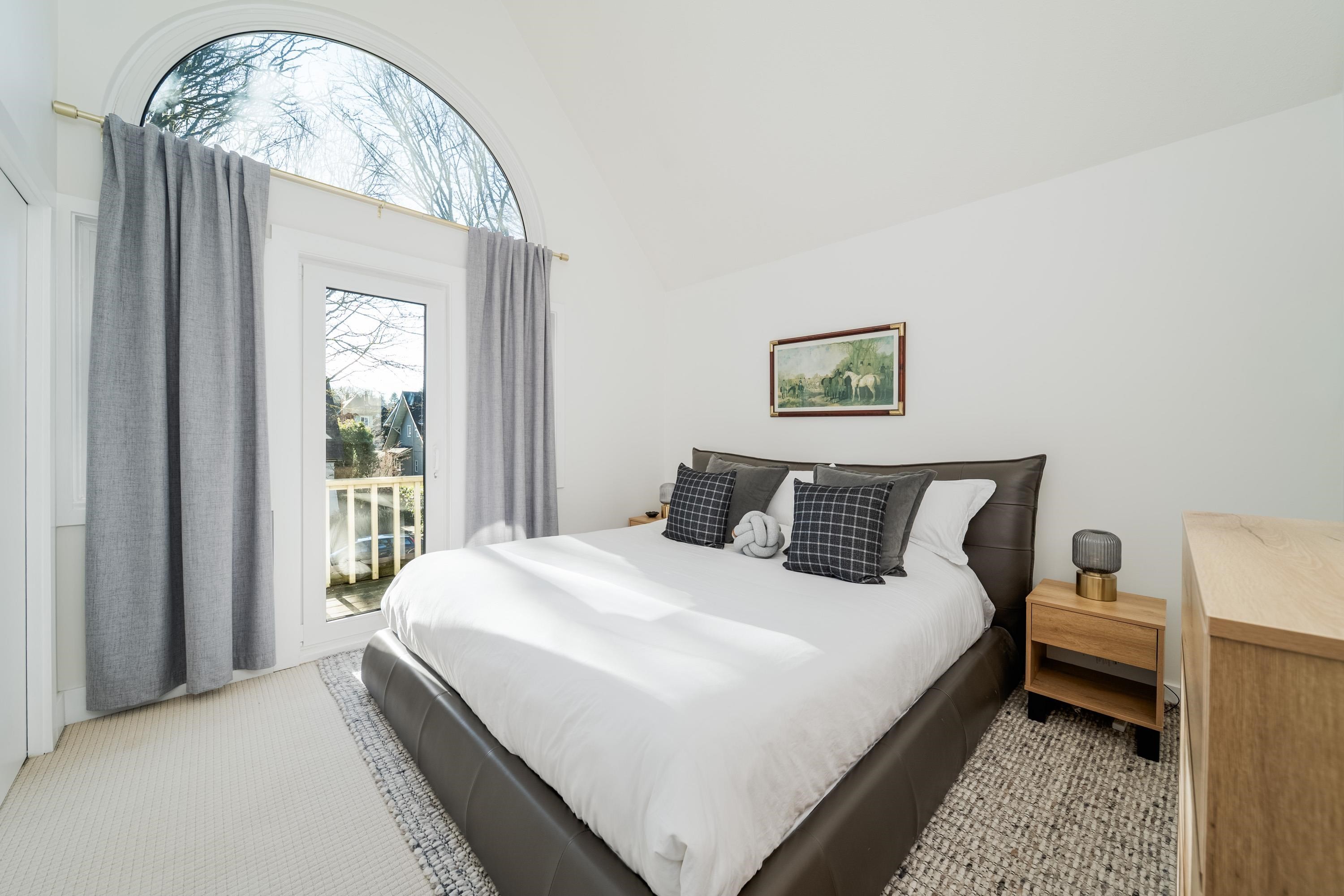 141 13Th Avenue W, Vancouver, BC