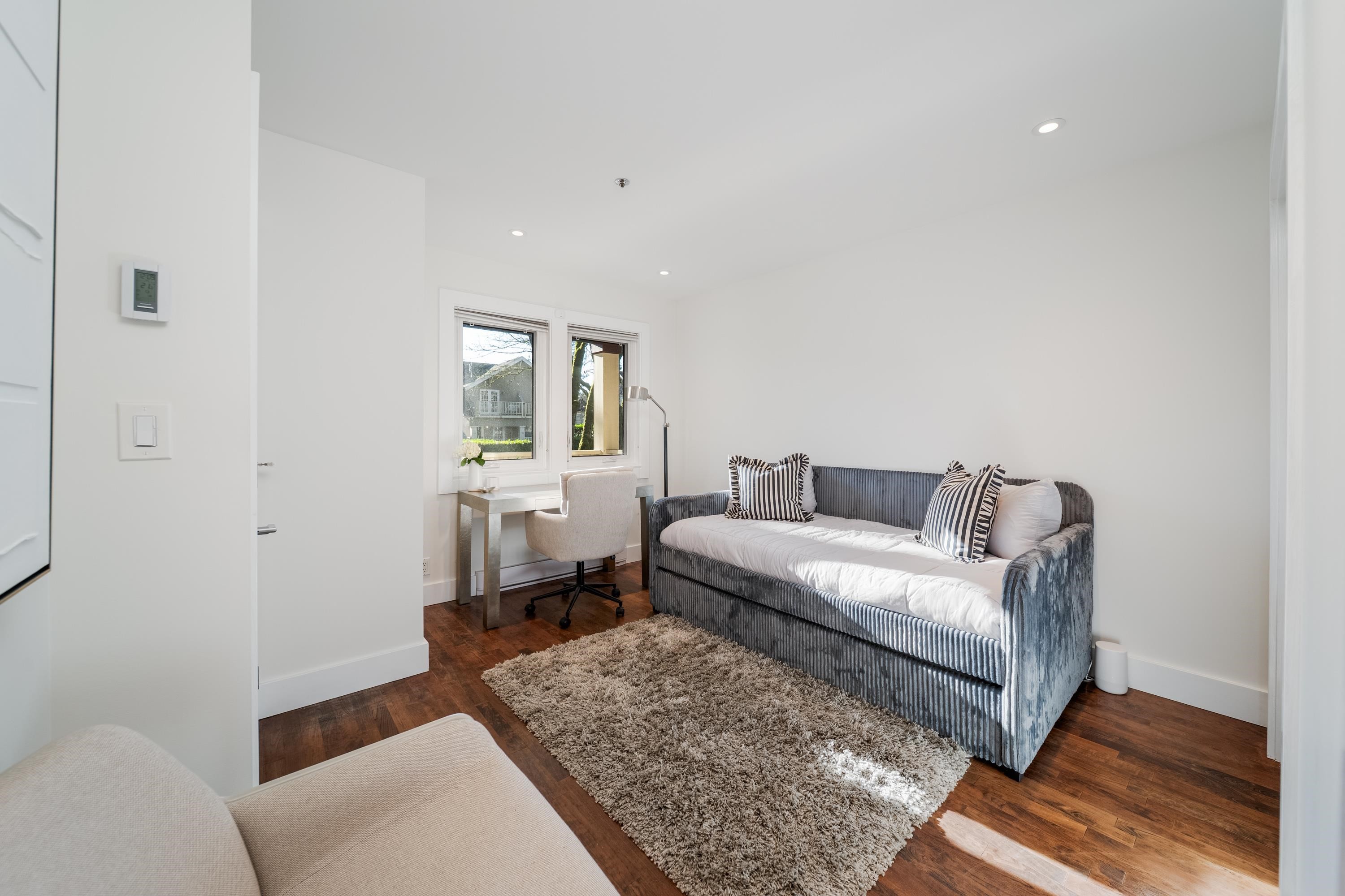 141 13Th Avenue W, Vancouver, BC