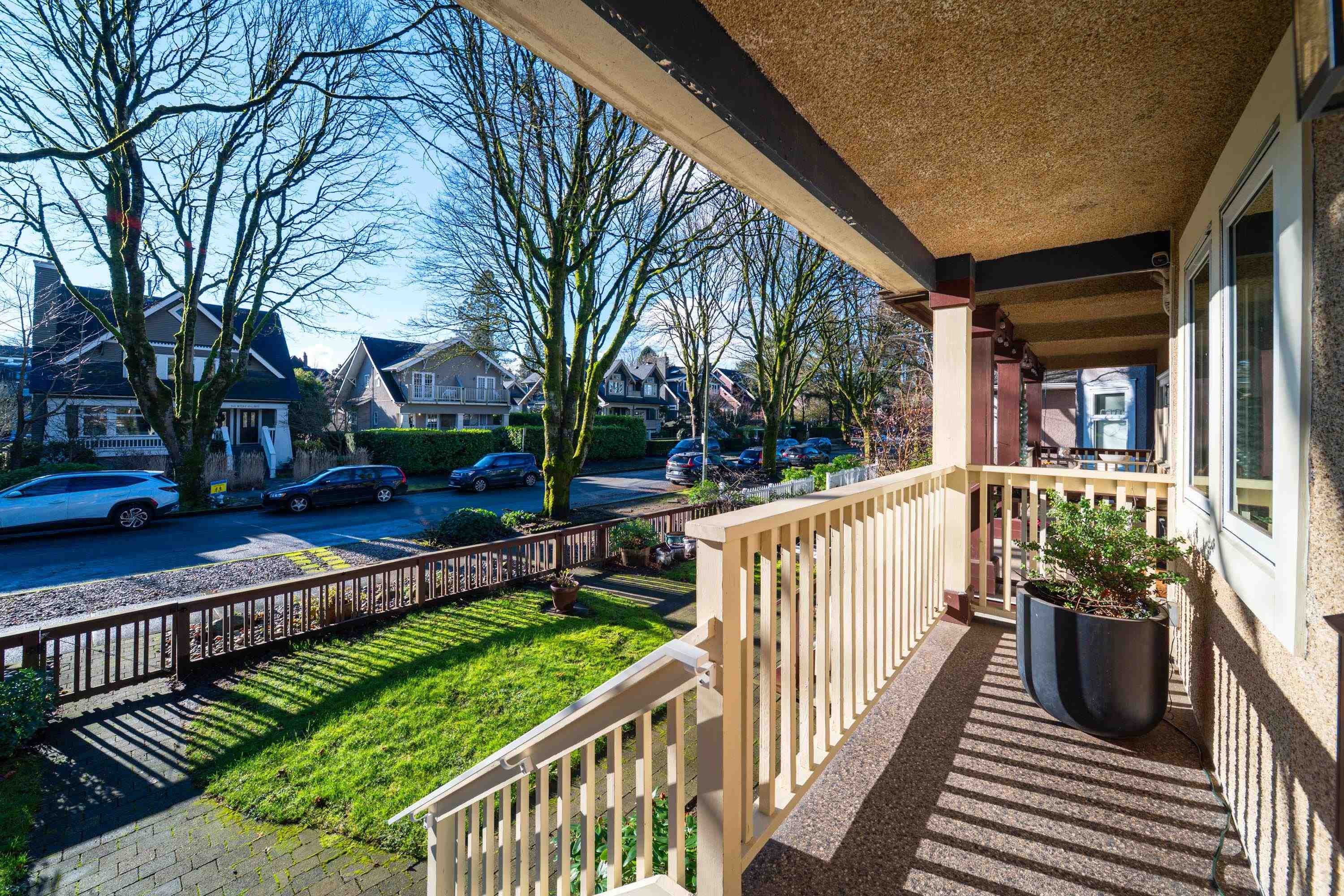 141 13Th Avenue W, Vancouver, BC