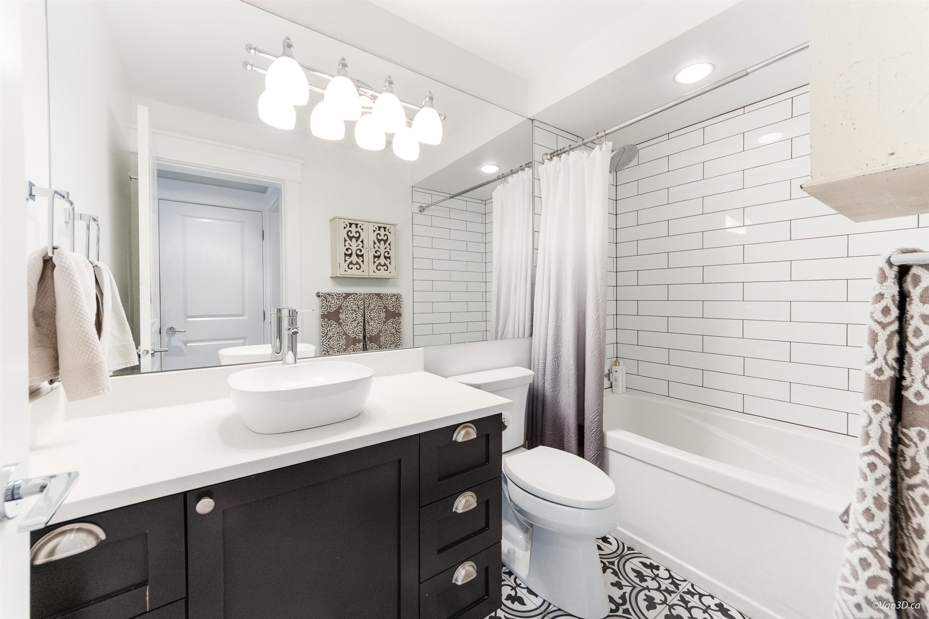 1017 8Th Avenue W, Vancouver, BC