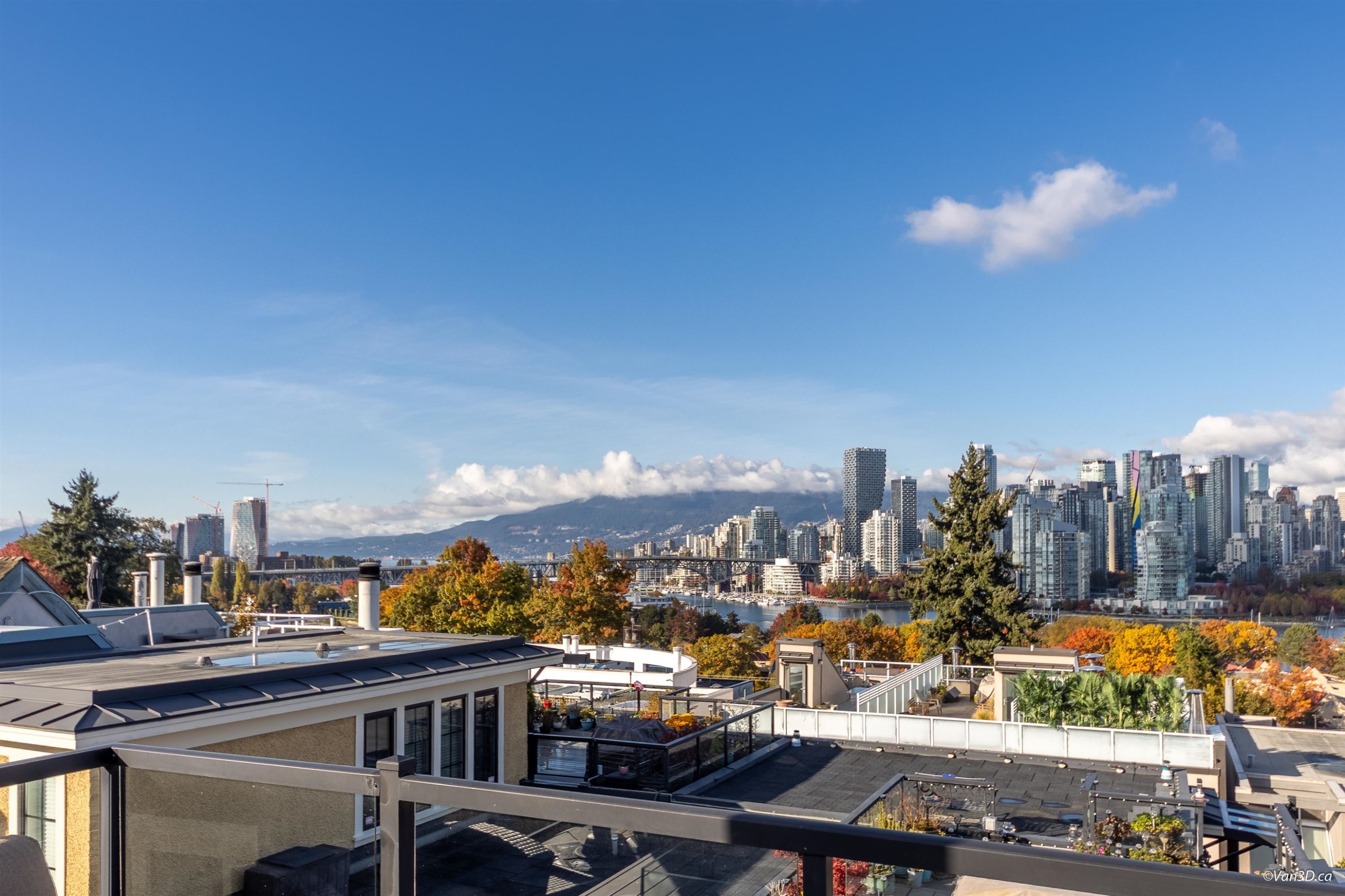 1017 8Th Avenue W, Vancouver, BC