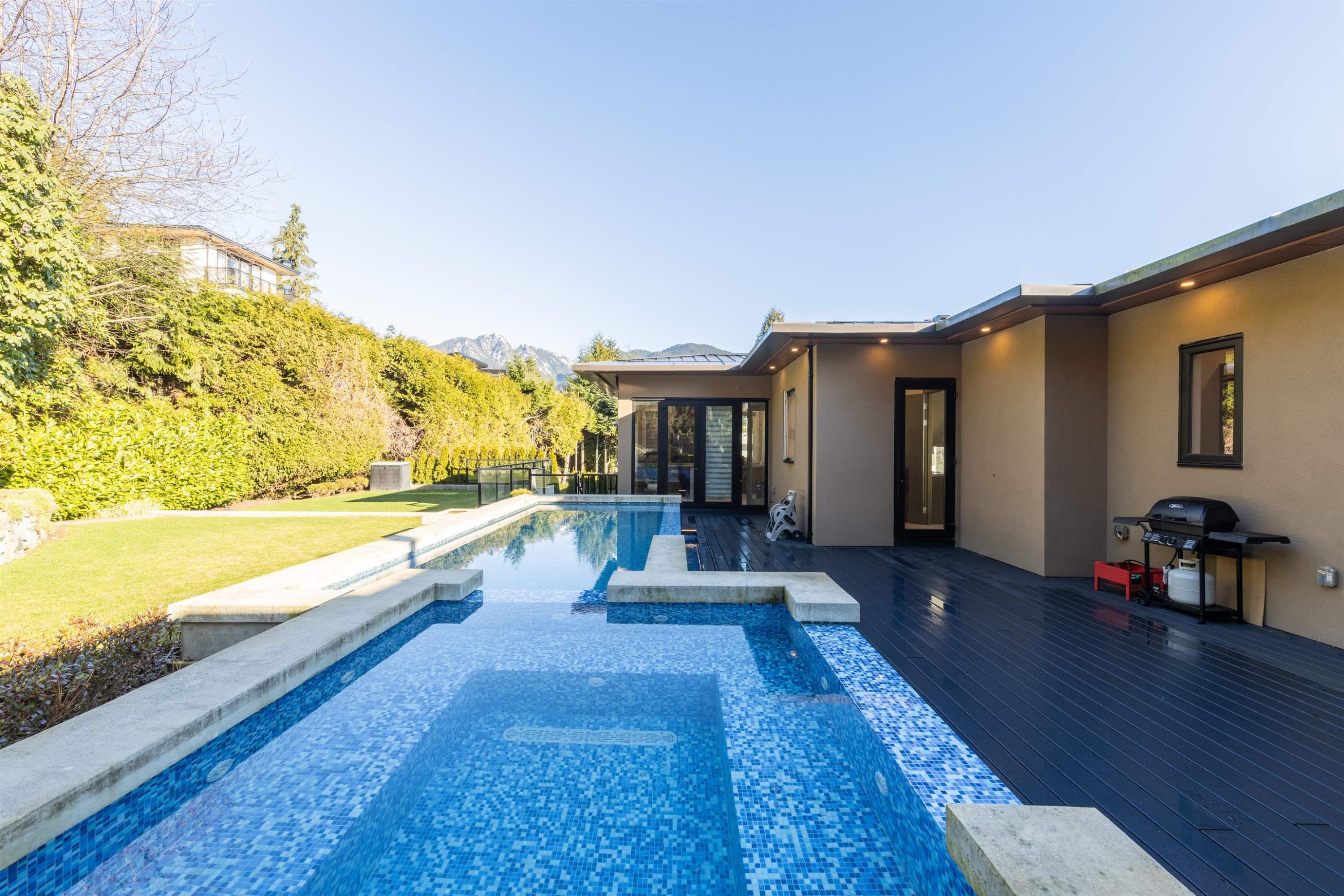 515 Ballantree Road, West Vancouver, BC