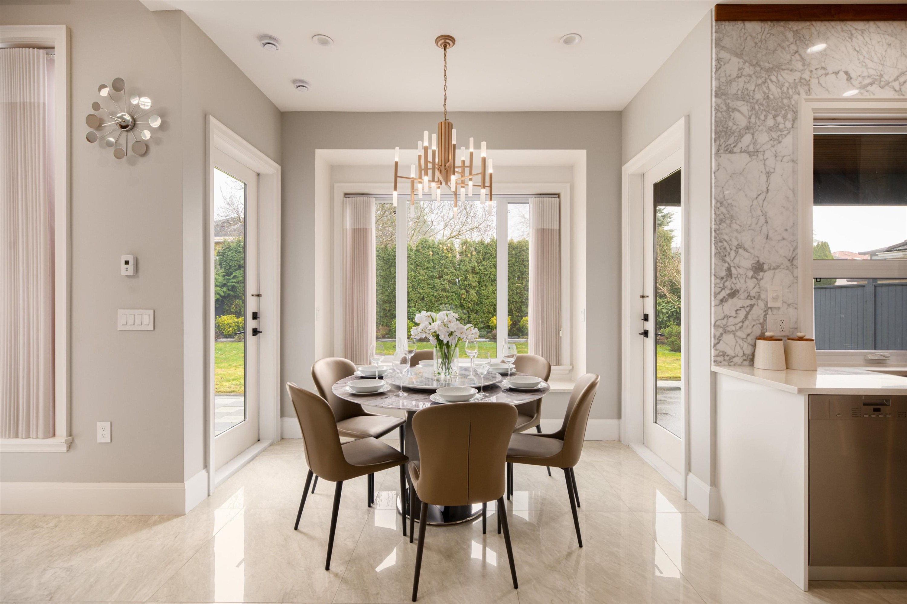 8160 Railway Avenue, Richmond, BC