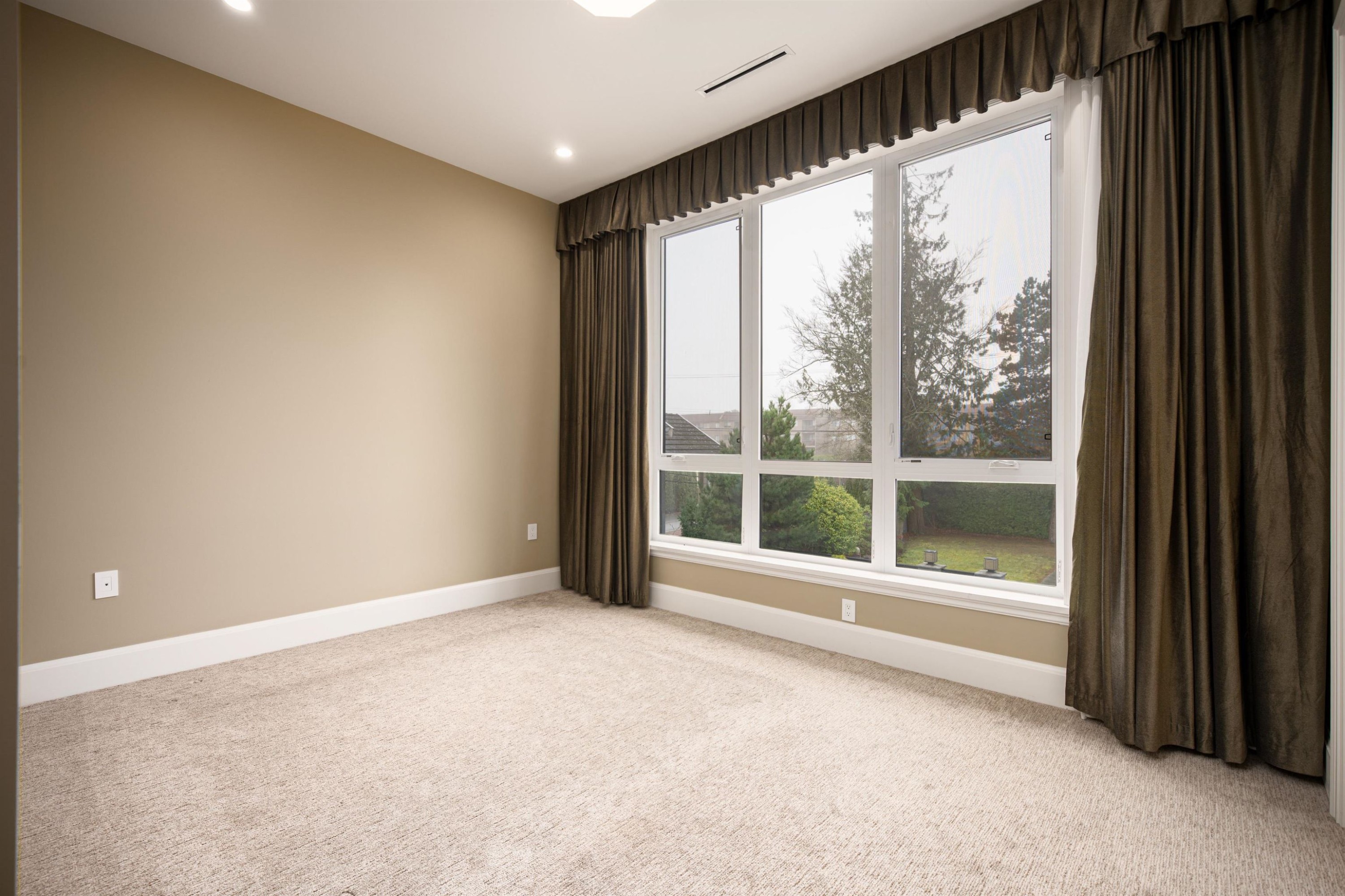 8160 Railway Avenue, Richmond, BC