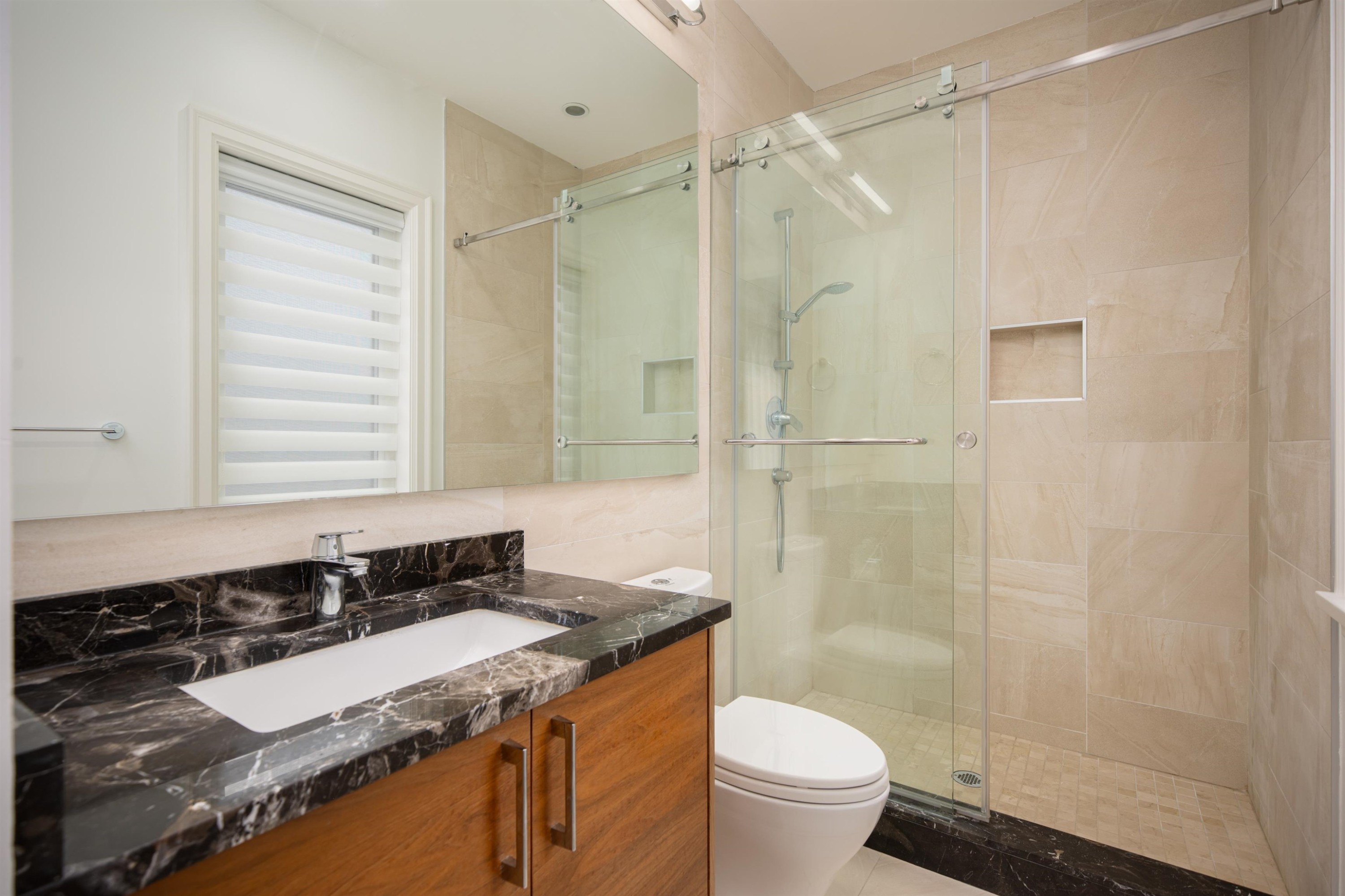 8160 Railway Avenue, Richmond, BC