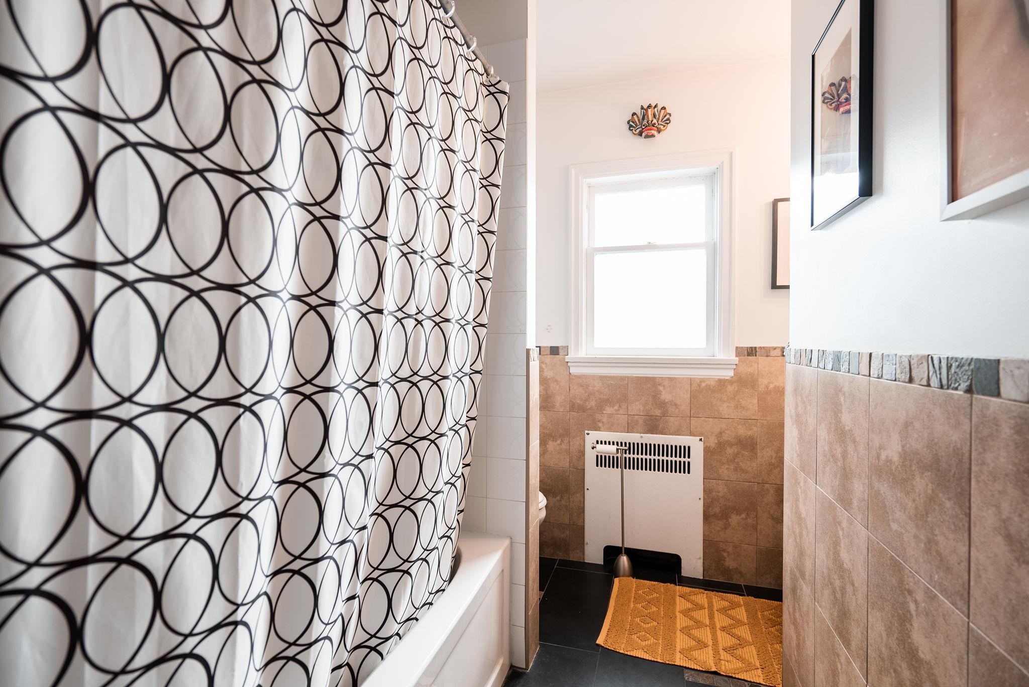 228 26Th Avenue E, Vancouver, BC