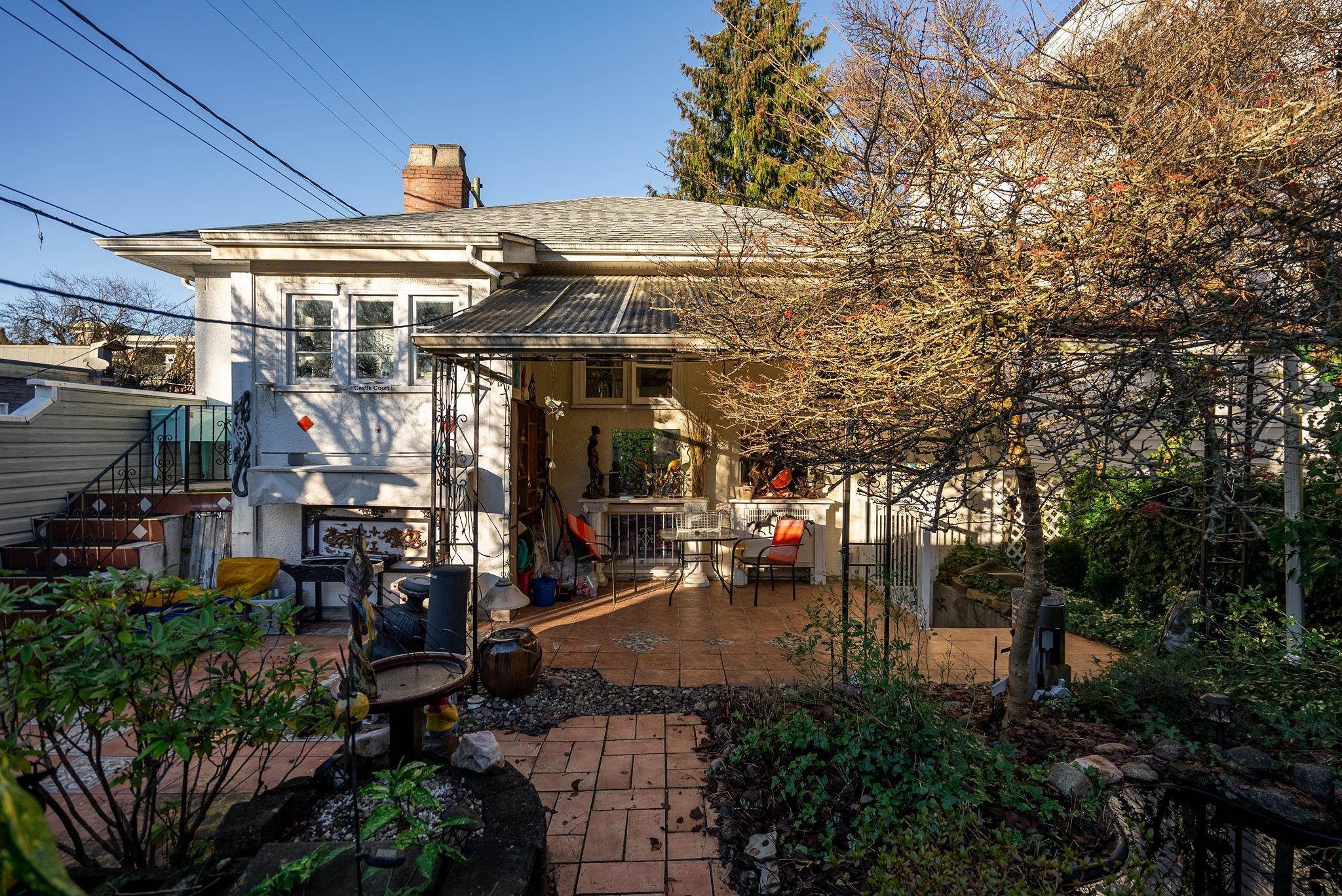 228 26Th Avenue E, Vancouver, BC