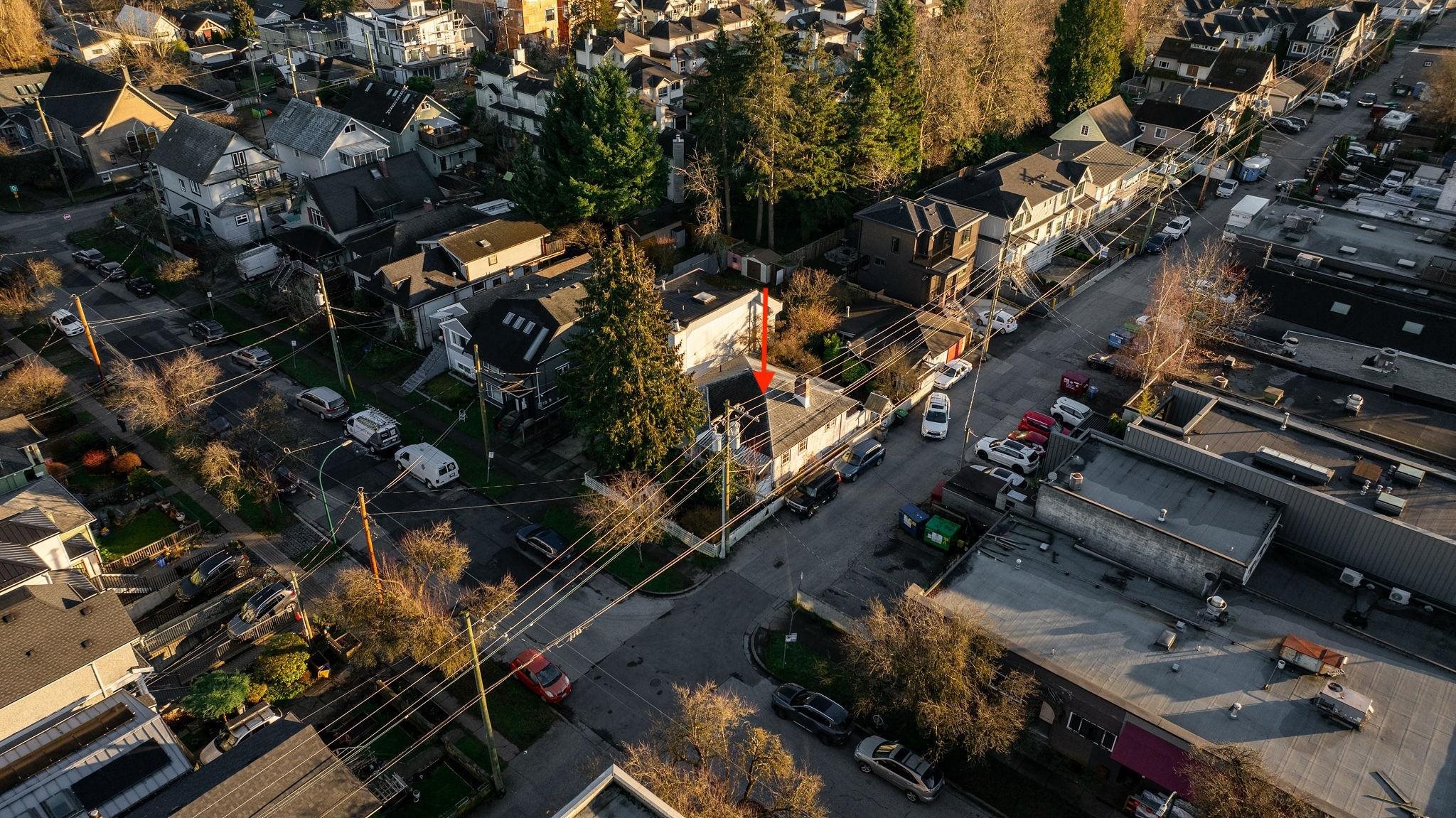 228 26Th Avenue E, Vancouver, BC