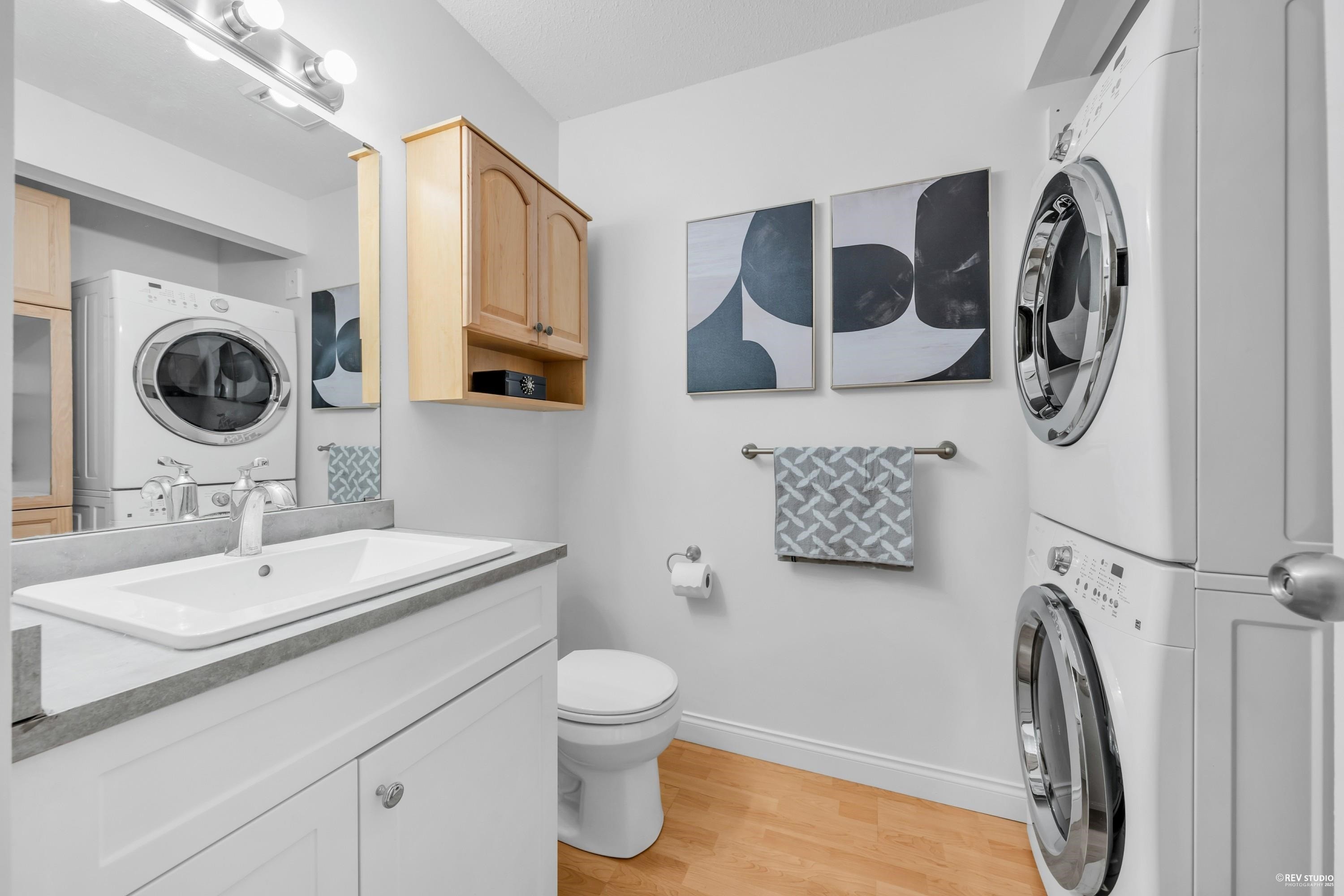 252 21St Street E, North Vancouver, BC