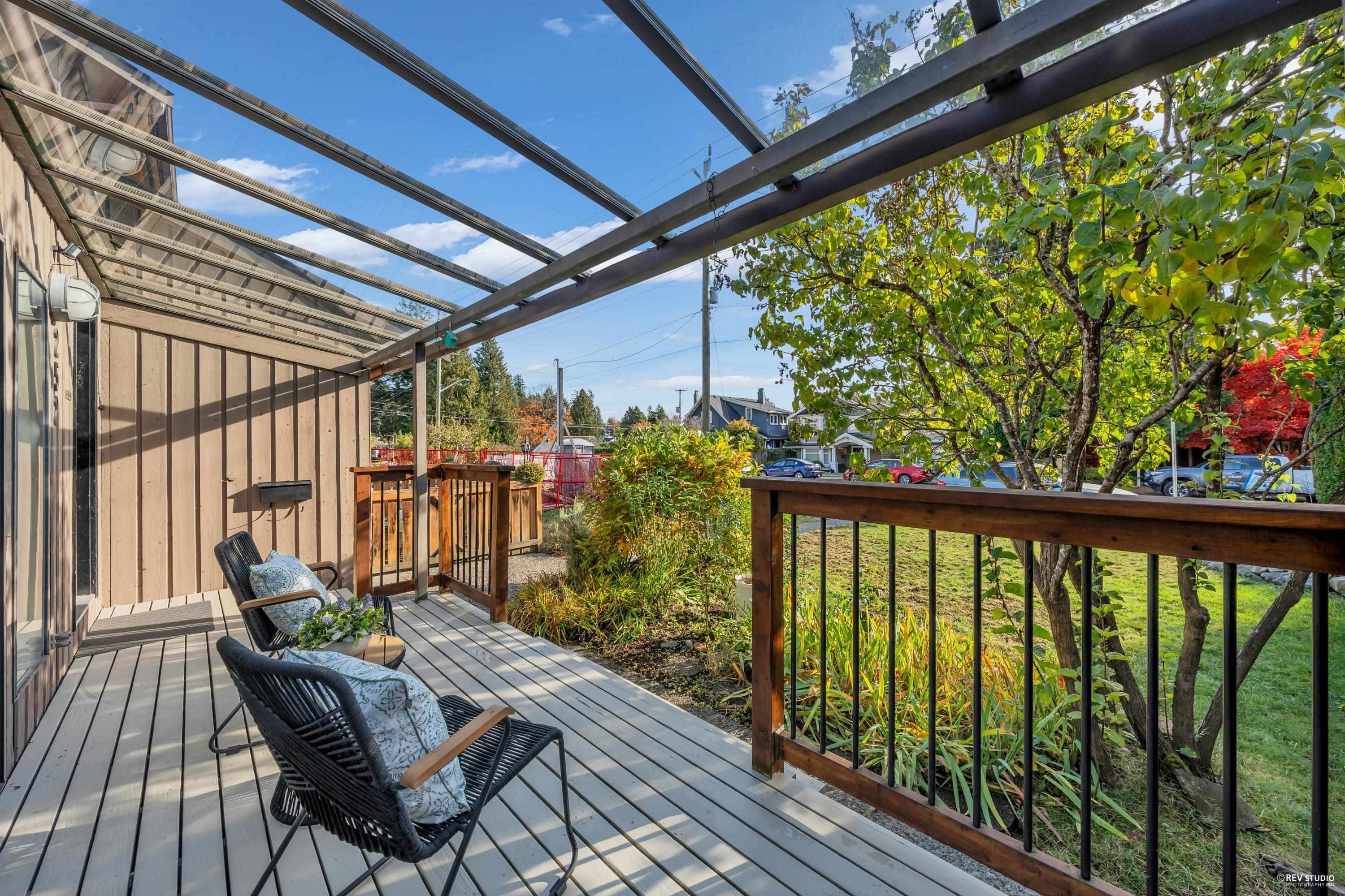 252 21St Street E, North Vancouver, BC