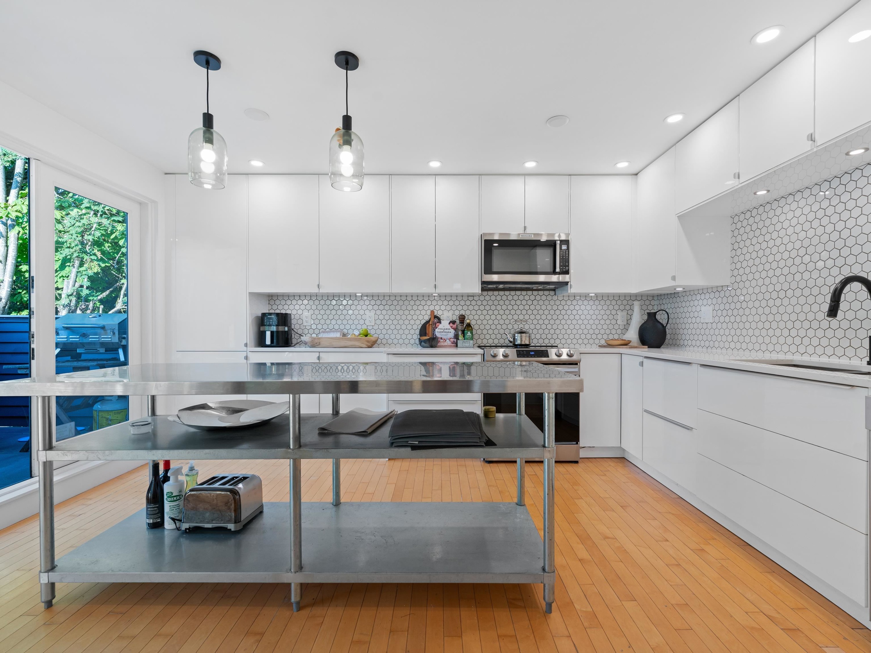 2343 7Th Avenue W, Vancouver, BC