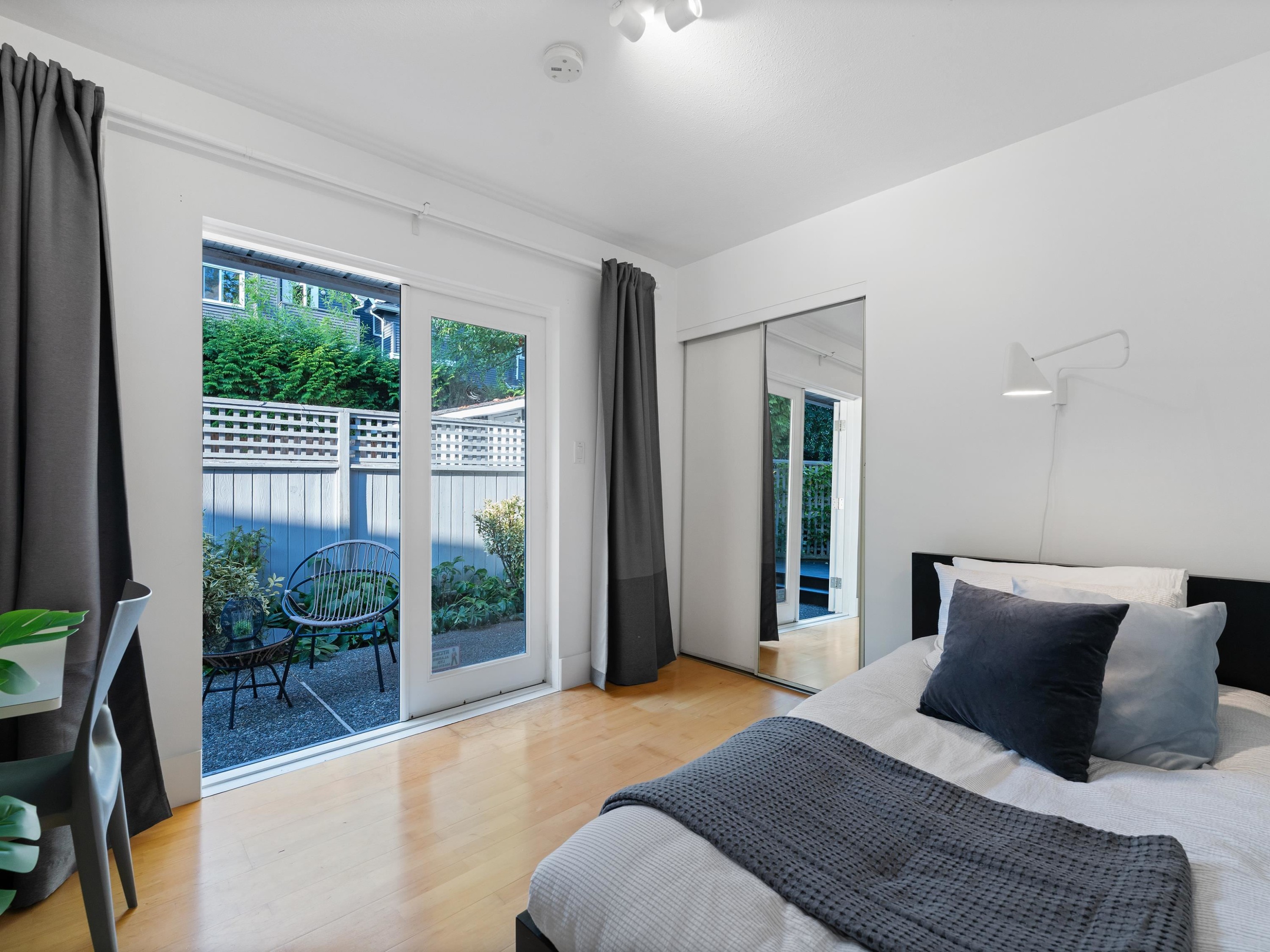 2343 7Th Avenue W, Vancouver, BC