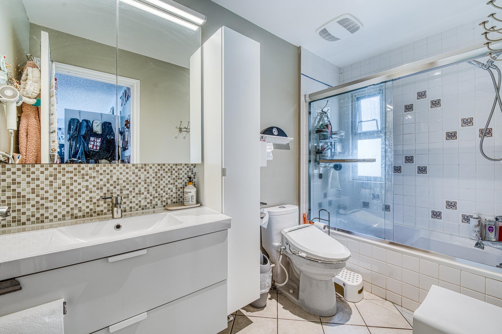 10690 Hollybank Drive, Richmond, BC