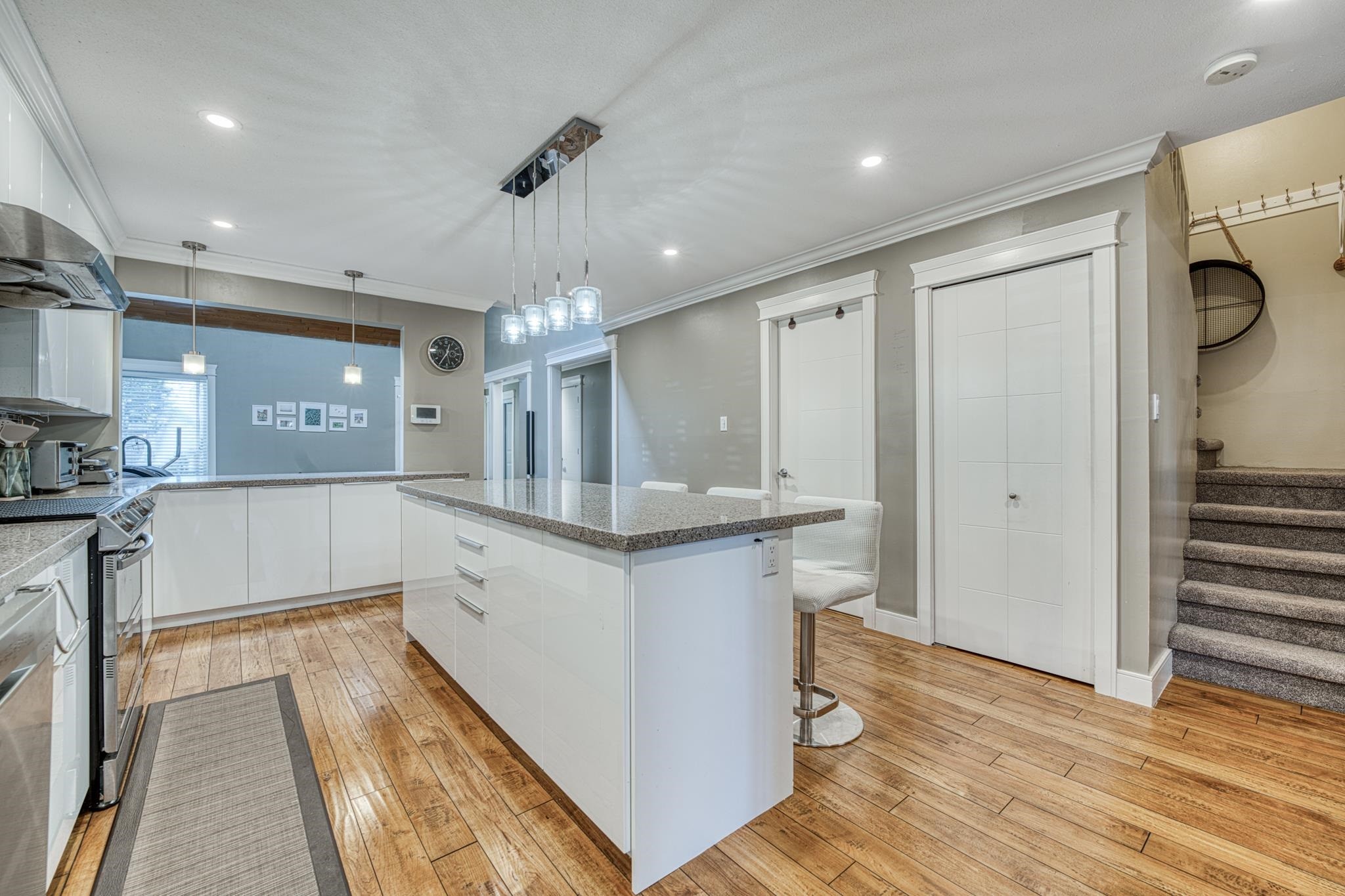 10690 Hollybank Drive, Richmond, BC