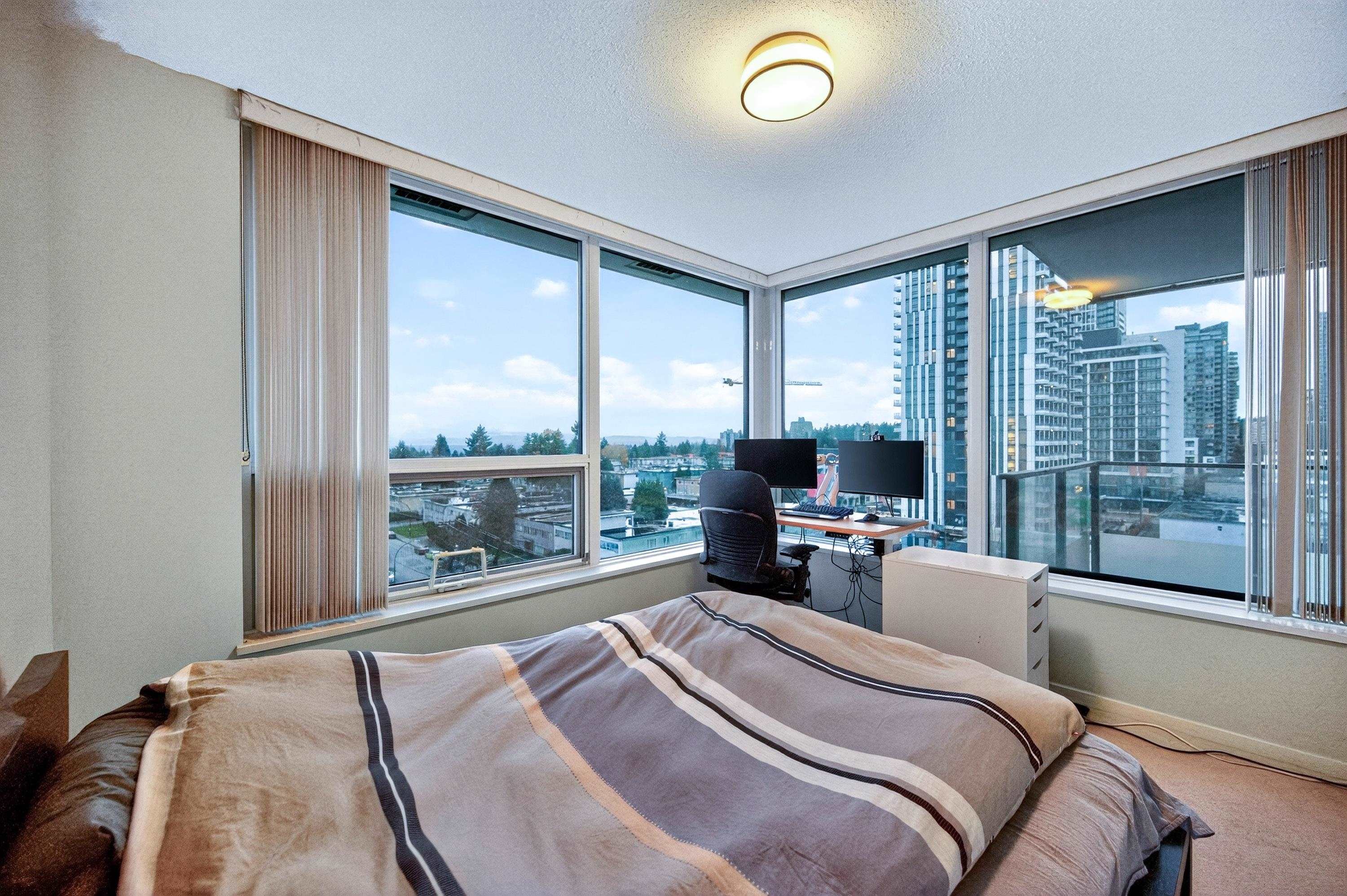 905-6658 Dow Avenue, Burnaby, BC