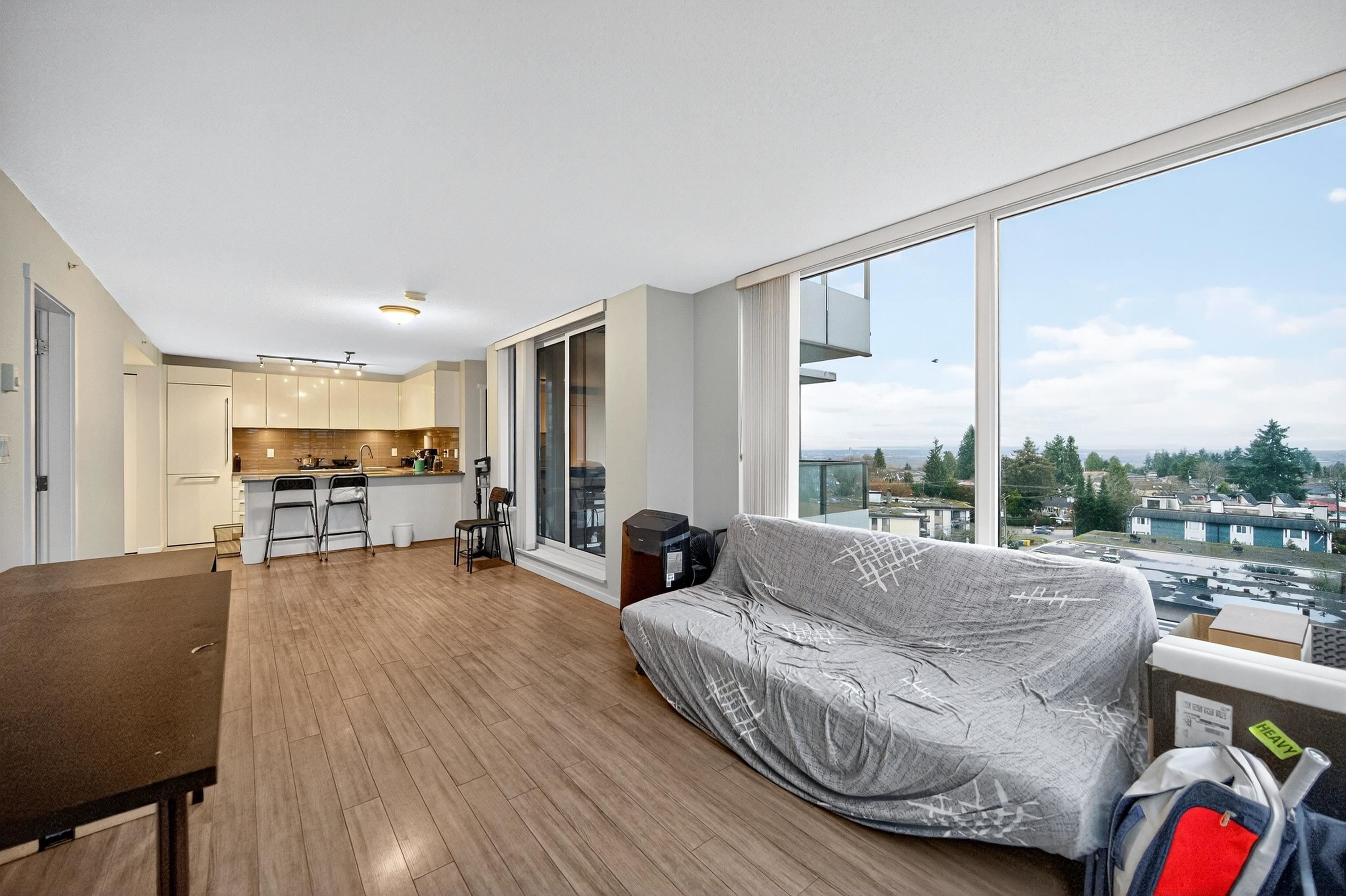 905-6658 Dow Avenue, Burnaby, BC