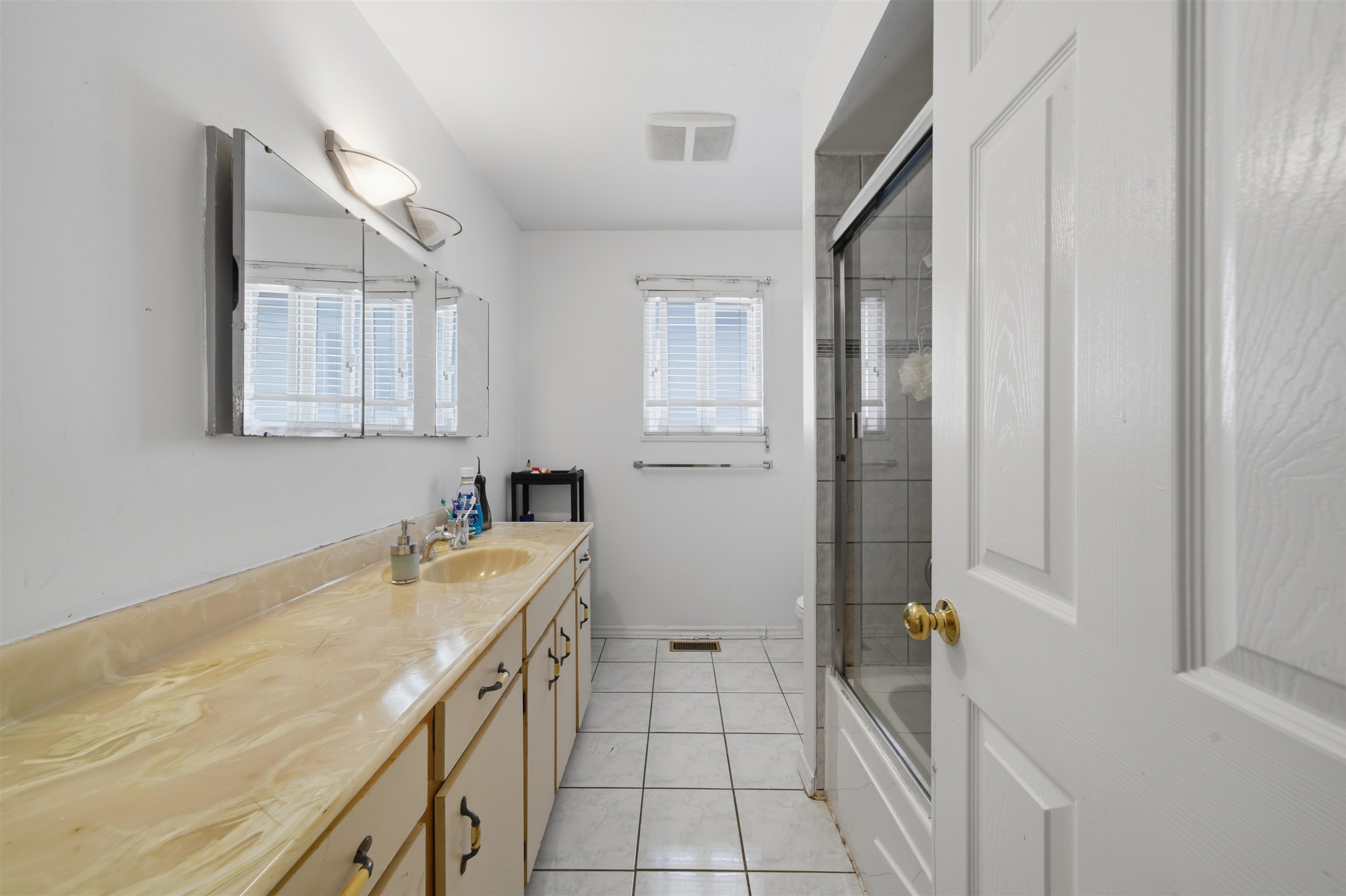 154 64Th Avenue E, Vancouver, BC