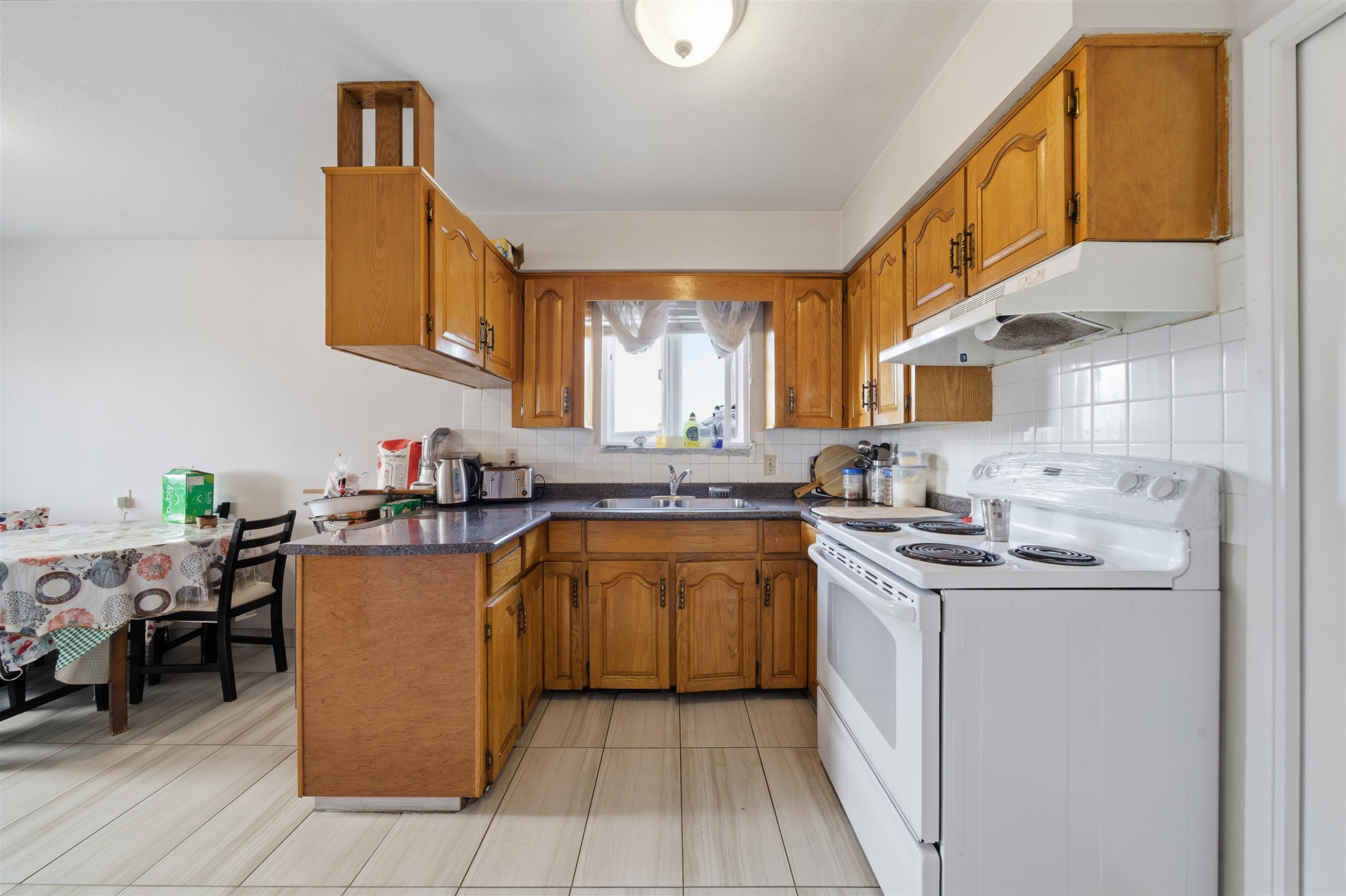 154 64Th Avenue E, Vancouver, BC