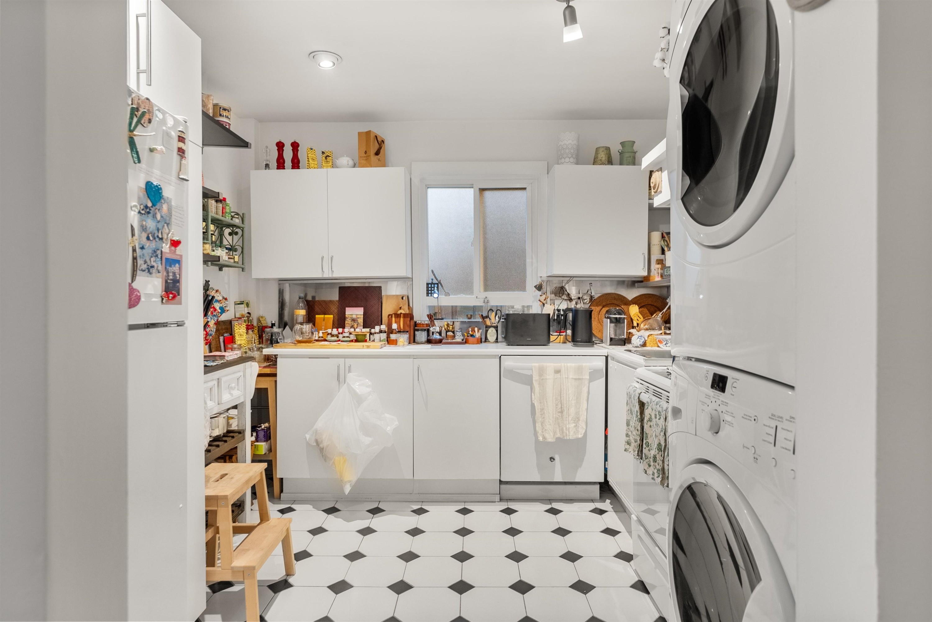 2574 Cornwall Avenue, Vancouver, BC