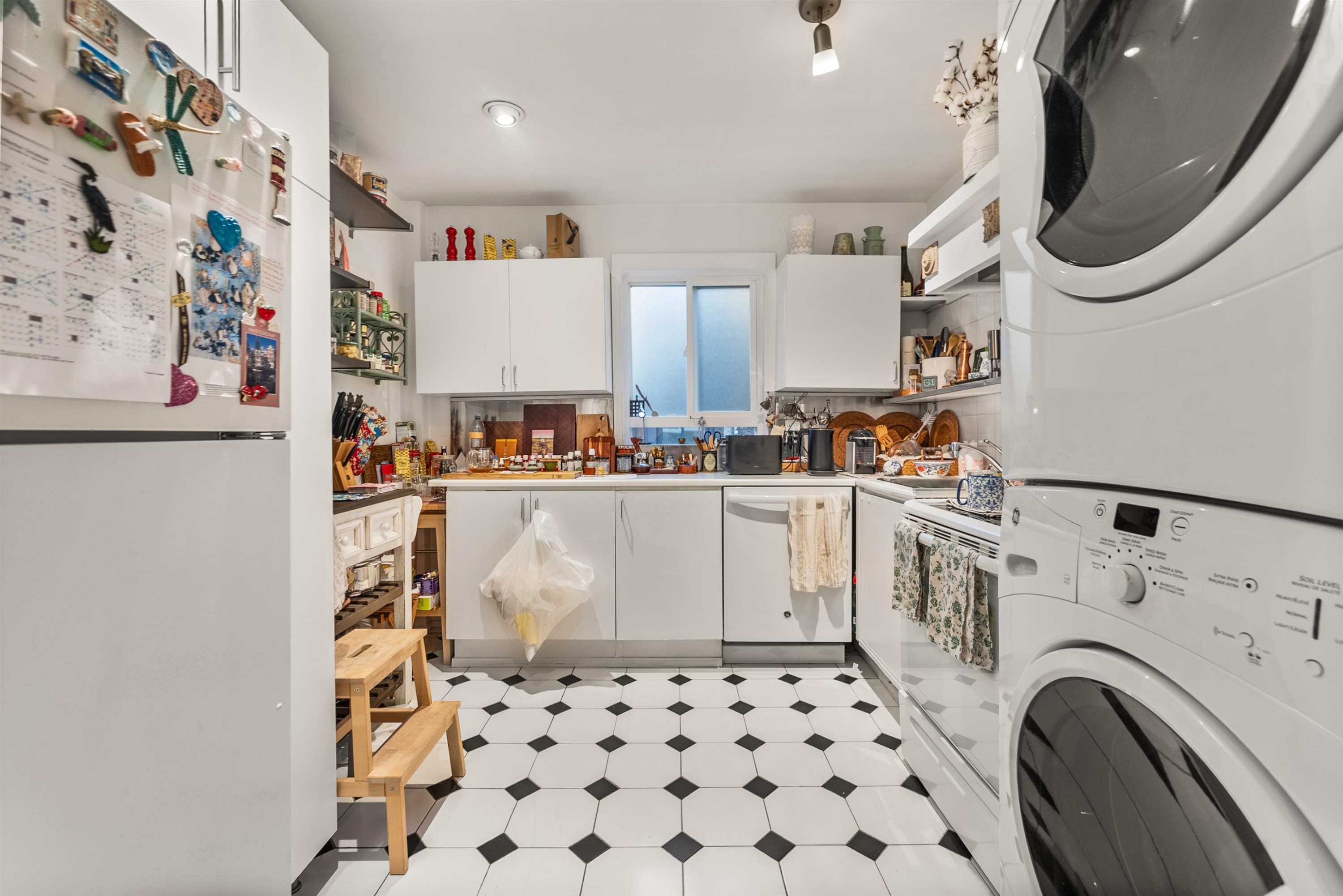 2574 Cornwall Avenue, Vancouver, BC