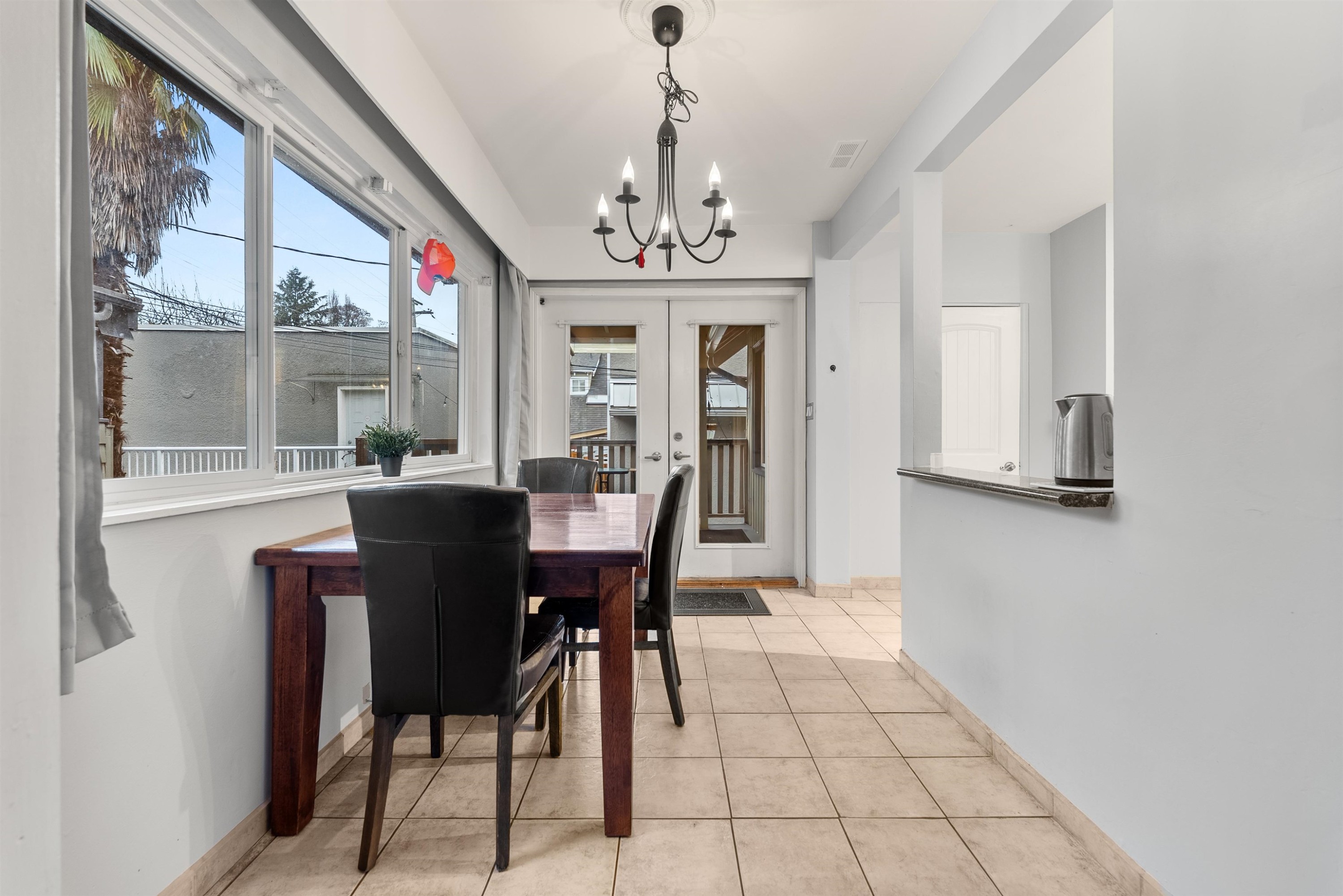 2574 Cornwall Avenue, Vancouver, BC