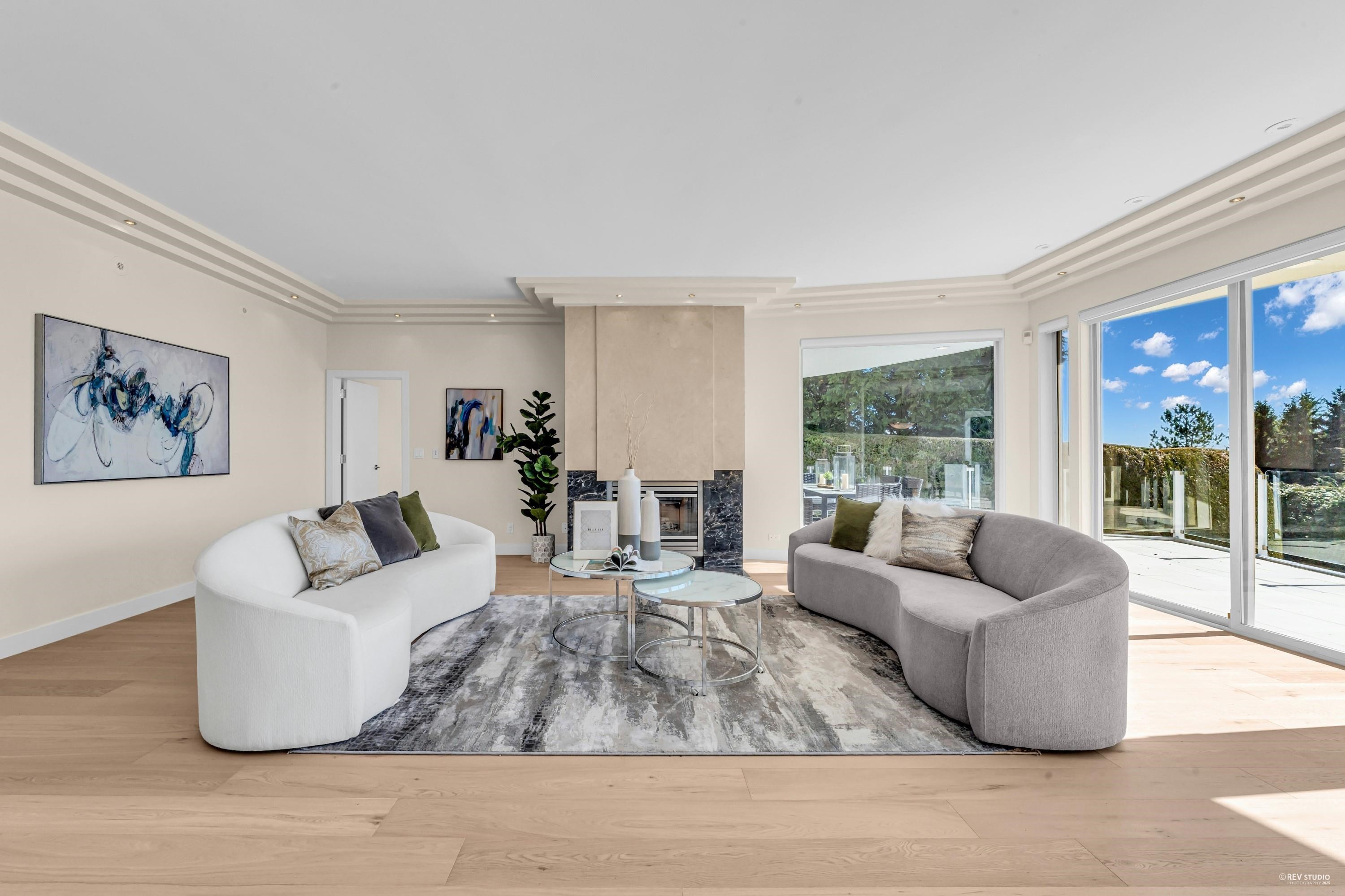 1407 Bramwell Road, West Vancouver, BC