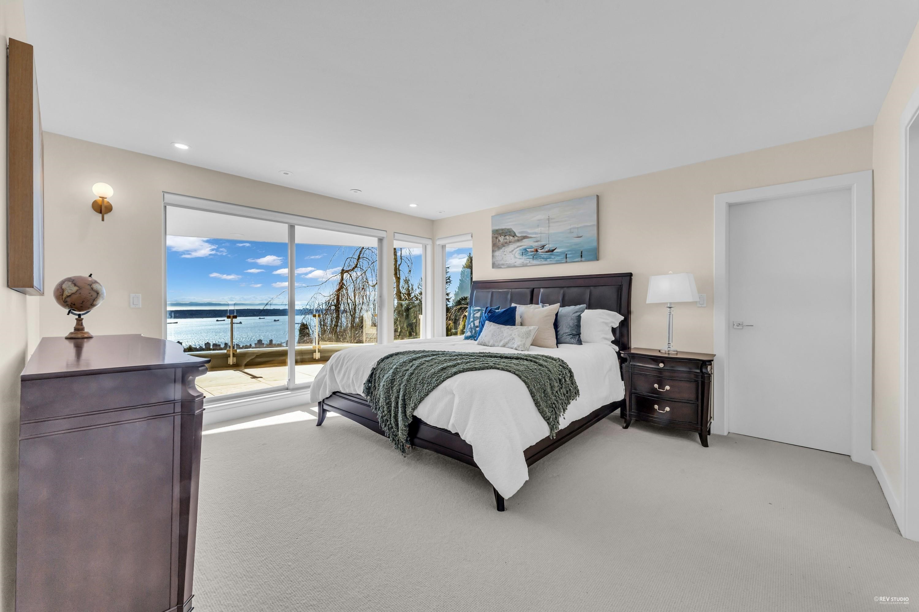 1407 Bramwell Road, West Vancouver, BC