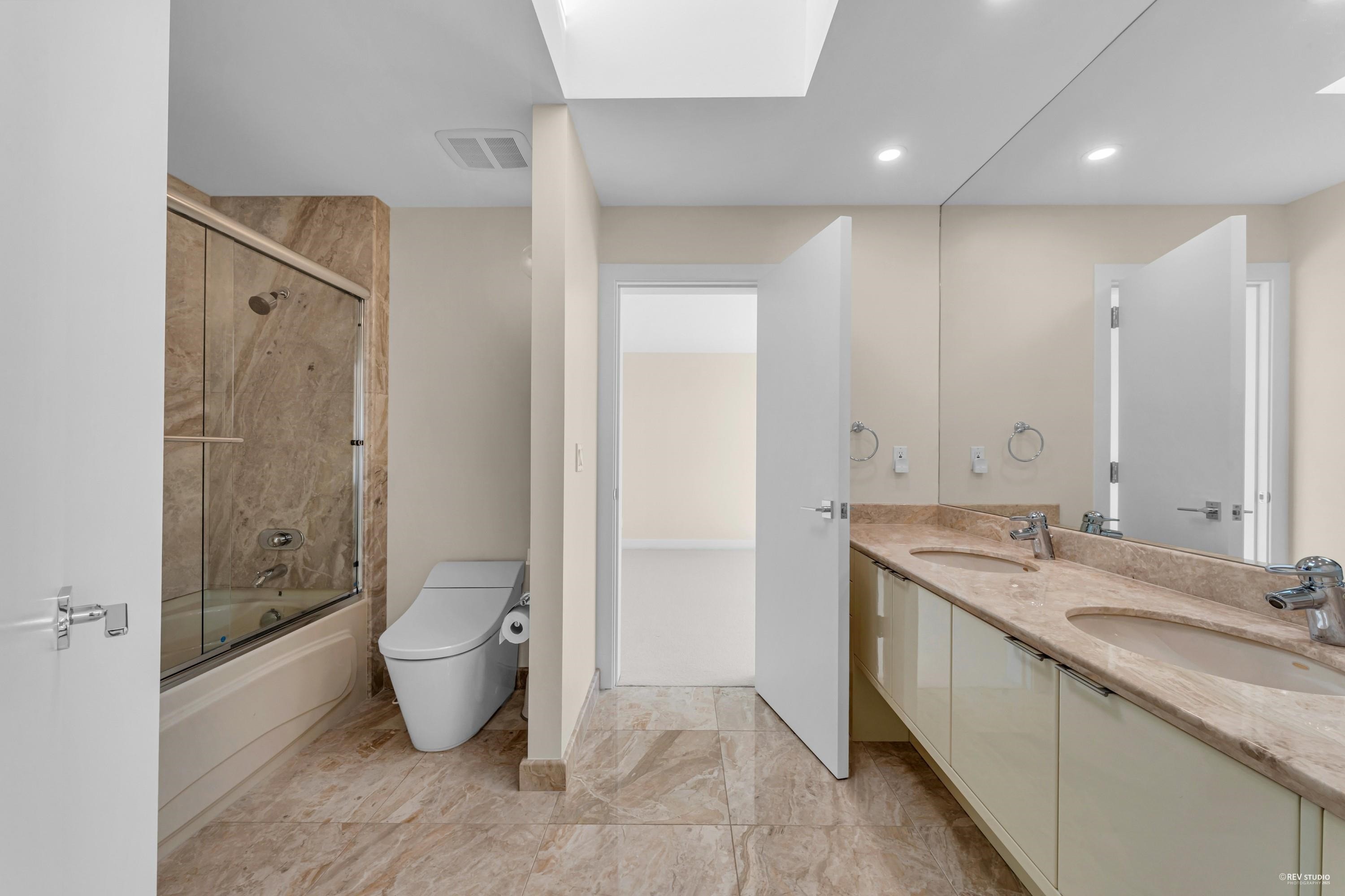 1407 Bramwell Road, West Vancouver, BC