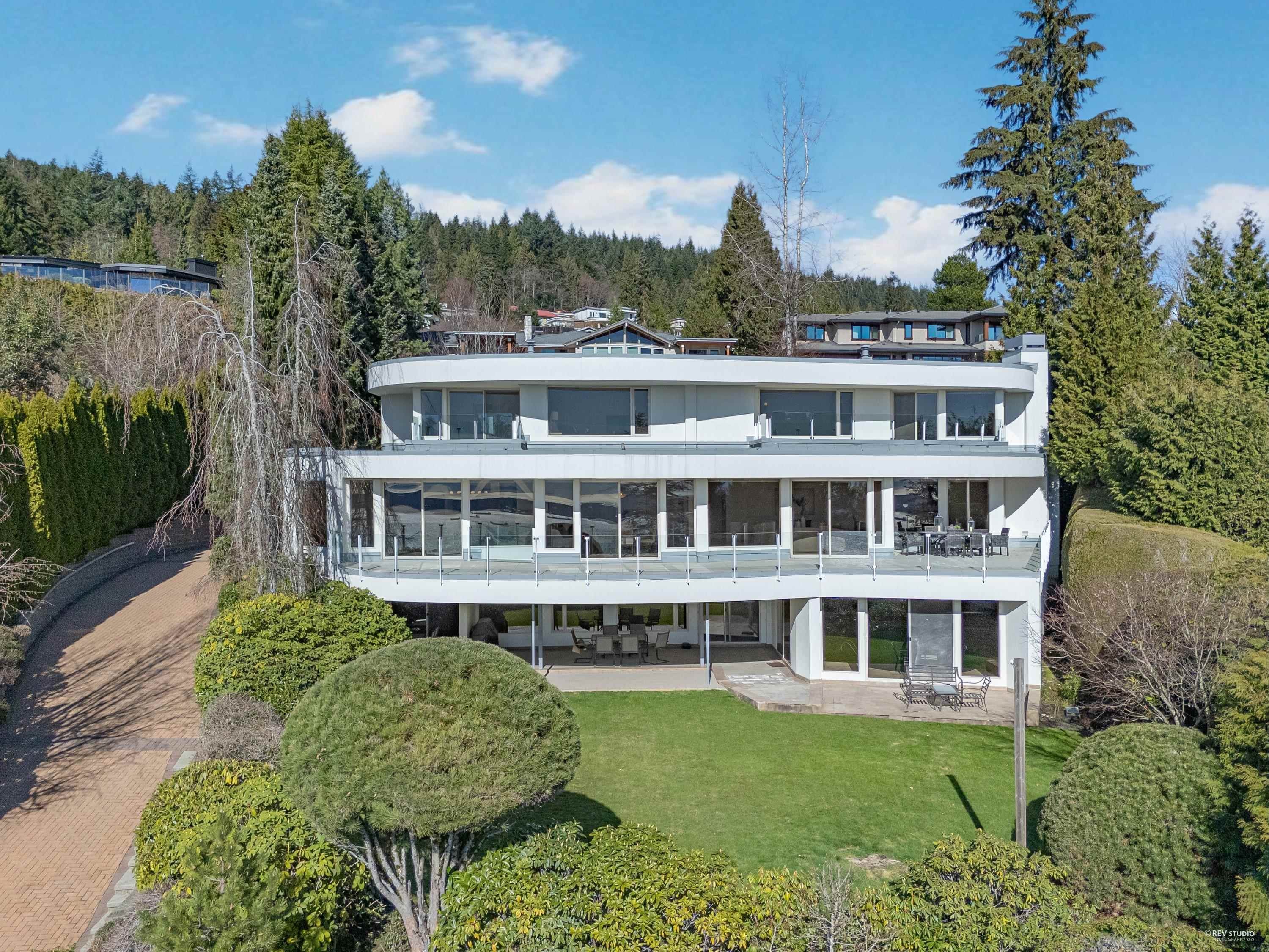 1407 Bramwell Road, West Vancouver, BC