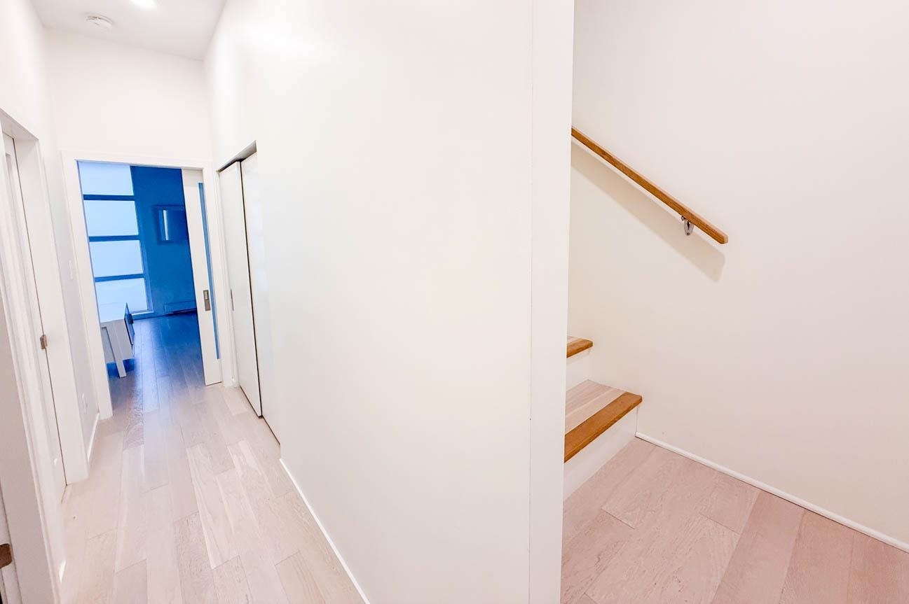 10-704 7Th Avenue W, Vancouver, BC