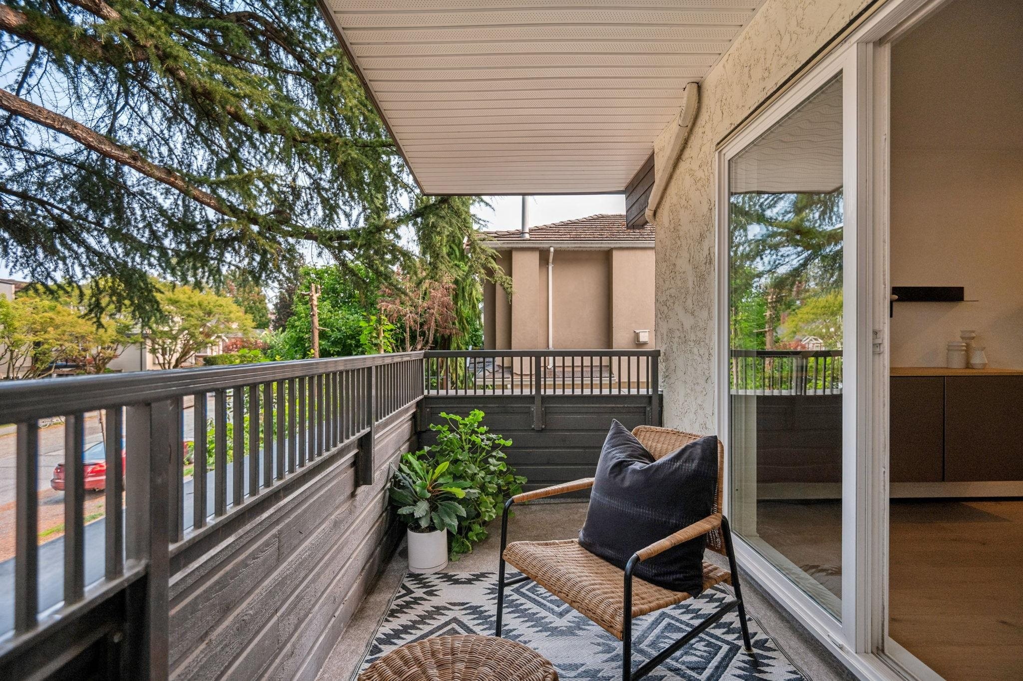 209-1420 8 Avenue E, Vancouver, BC