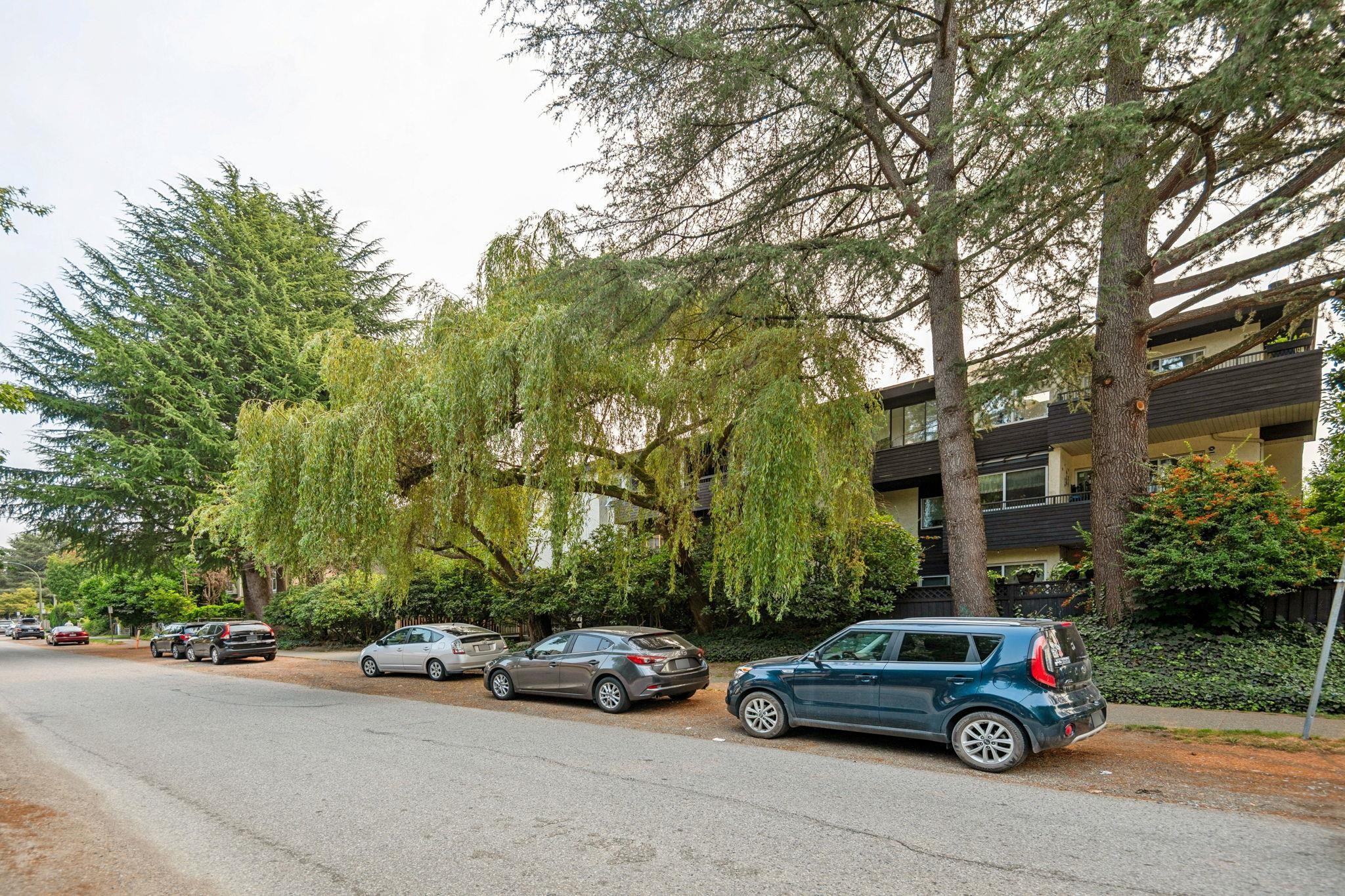 209-1420 8 Avenue E, Vancouver, BC
