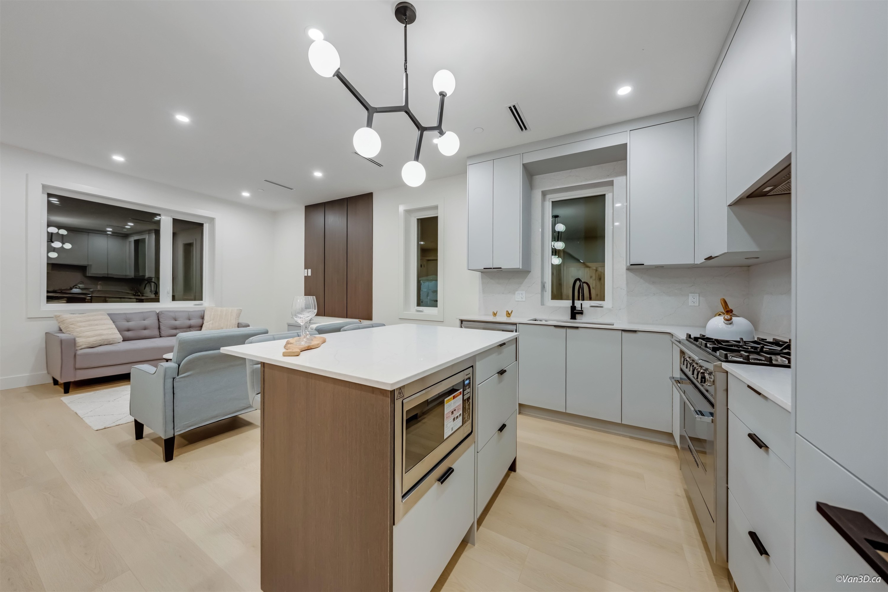 1-6730 Heather Street, Vancouver, BC