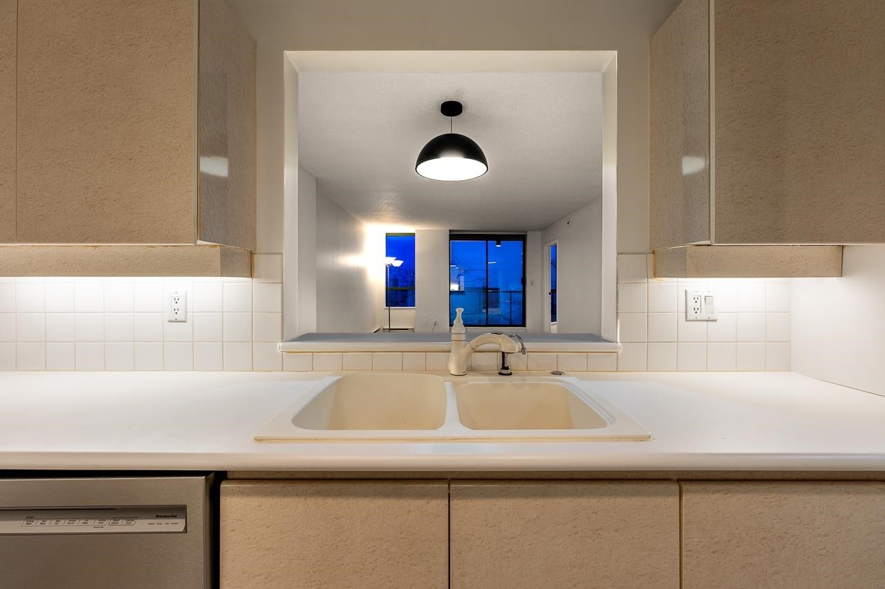 404-2288 Pine Street, Vancouver, BC